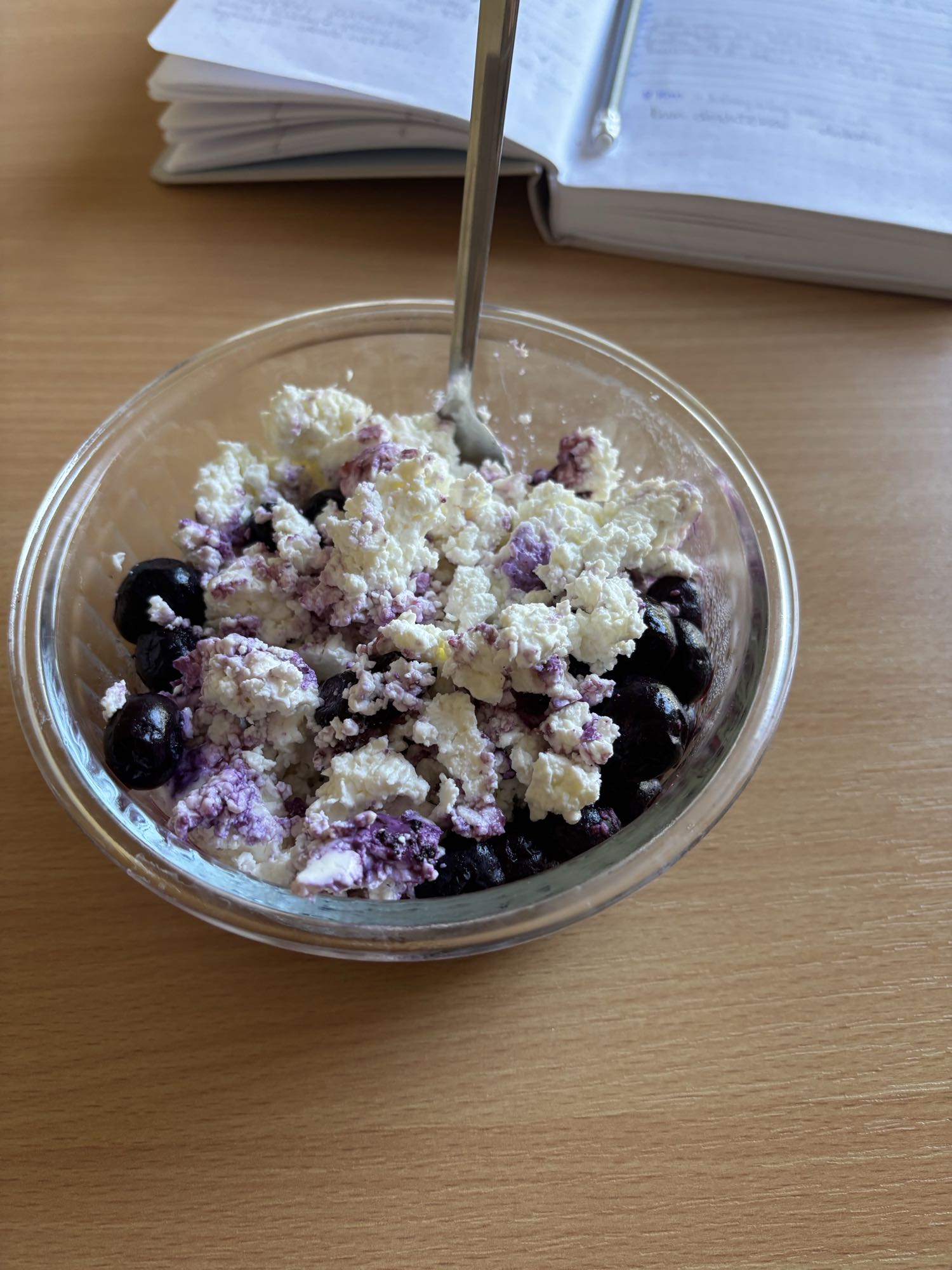 Twaróg z borówkami