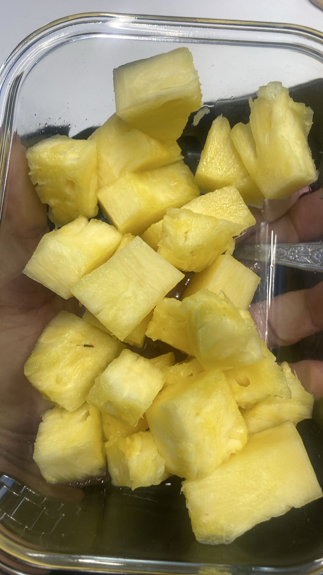 Fresh Pineapple Cubes
