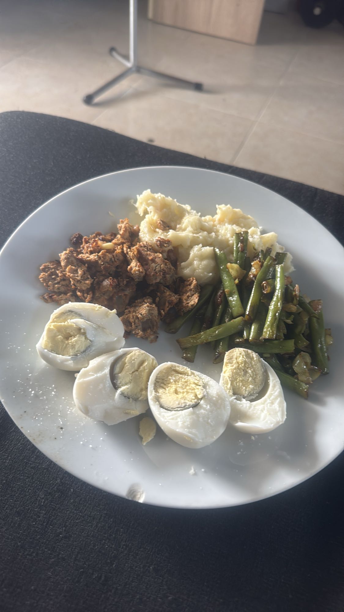 Eggs, beans, mash, chicken