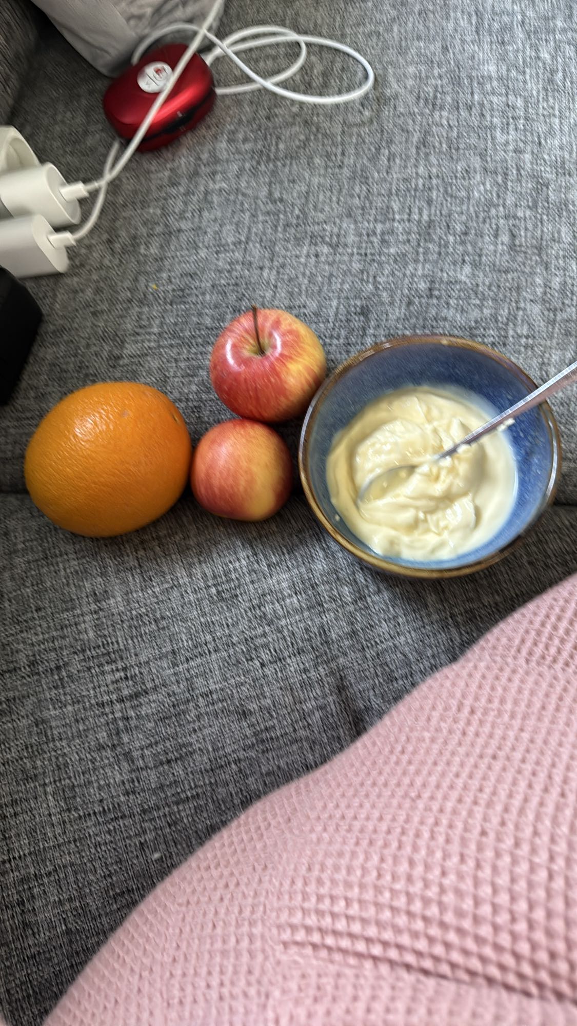 Frukt och yoghurt