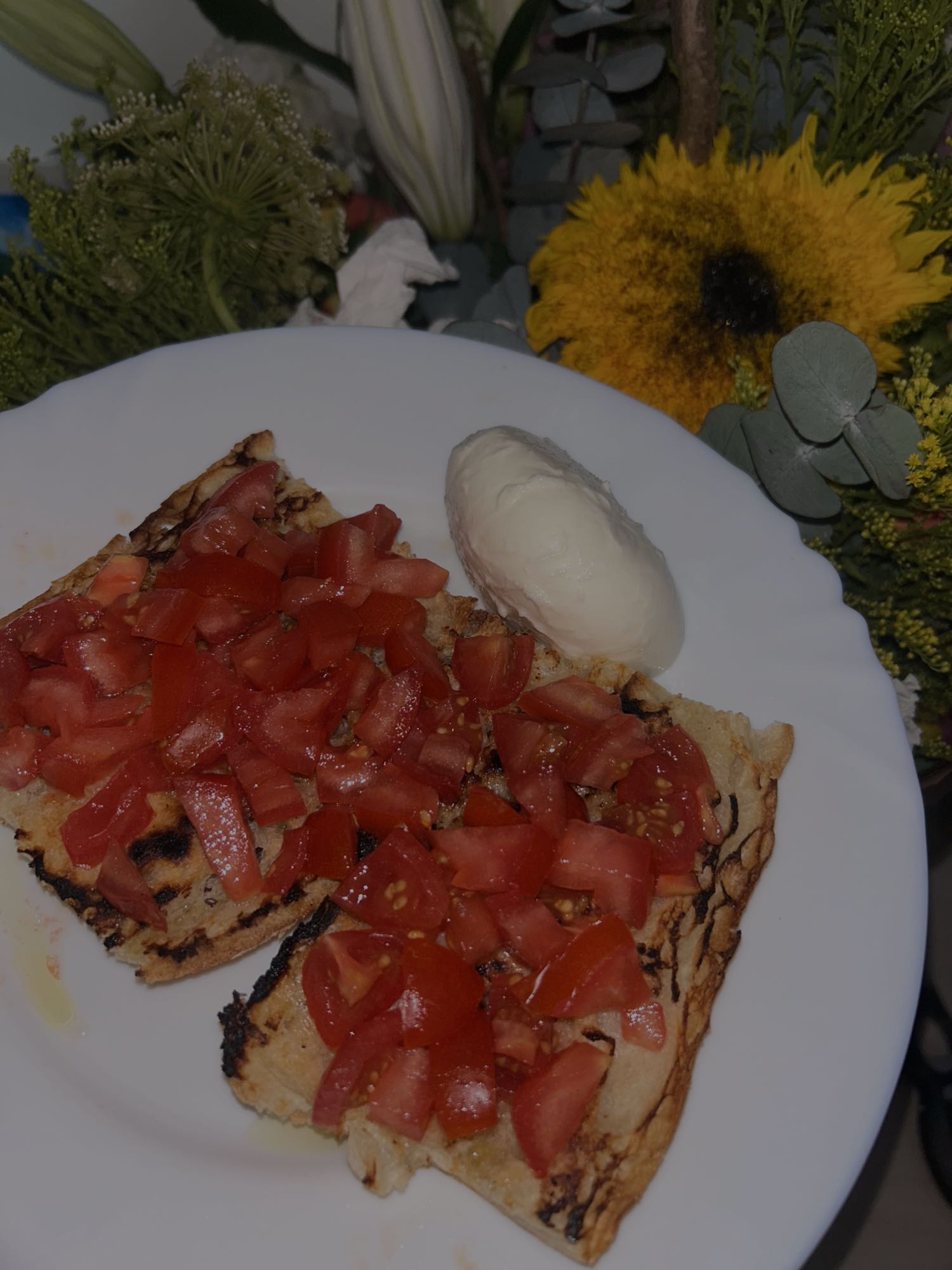 Pain grillé tomate & fromage