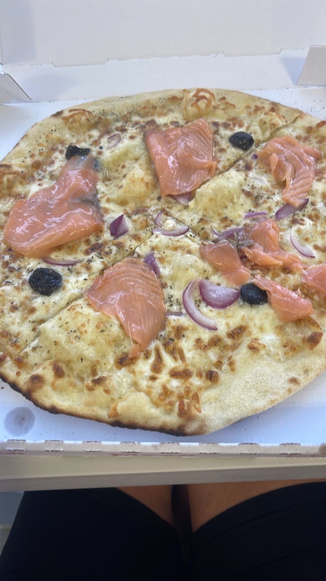 Pizza au saumon fumé