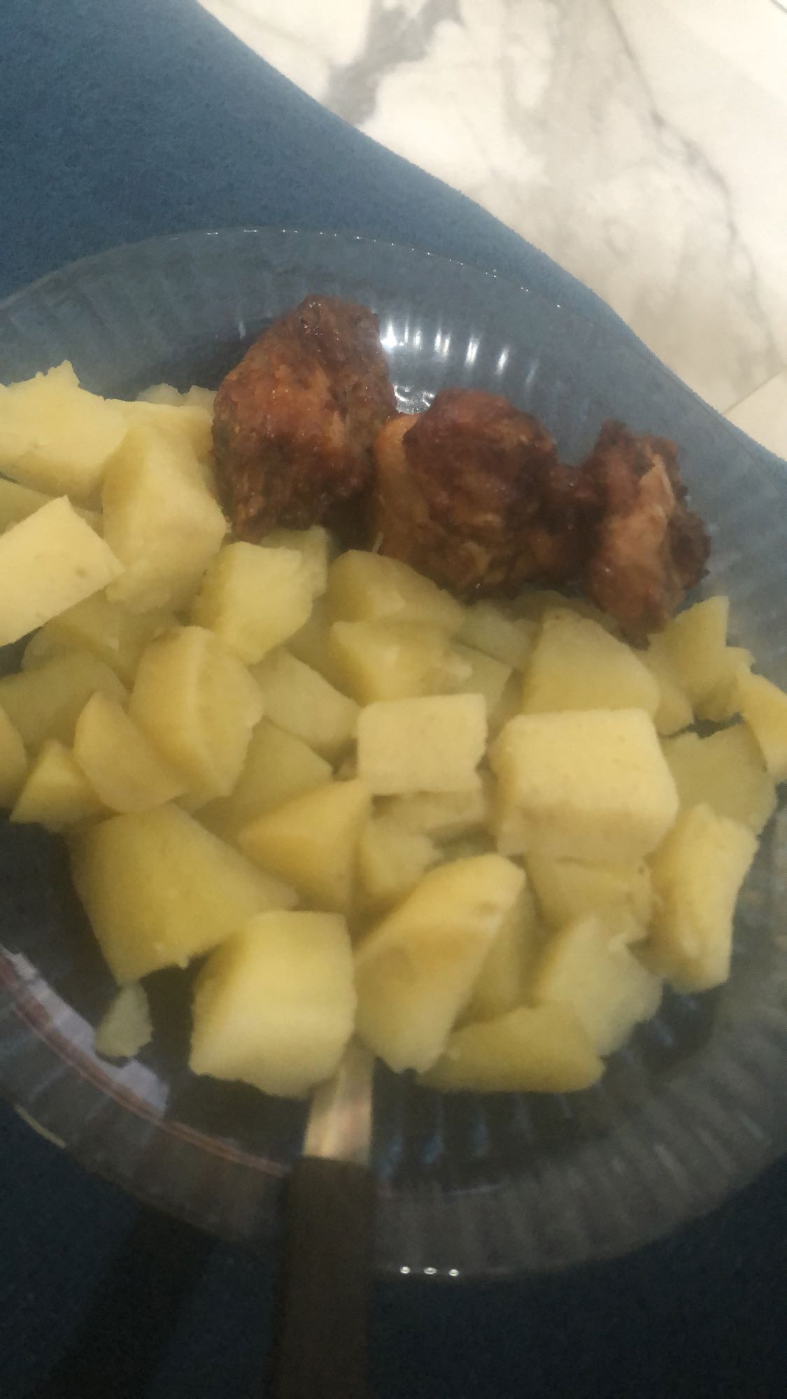 Frango com batata cozida