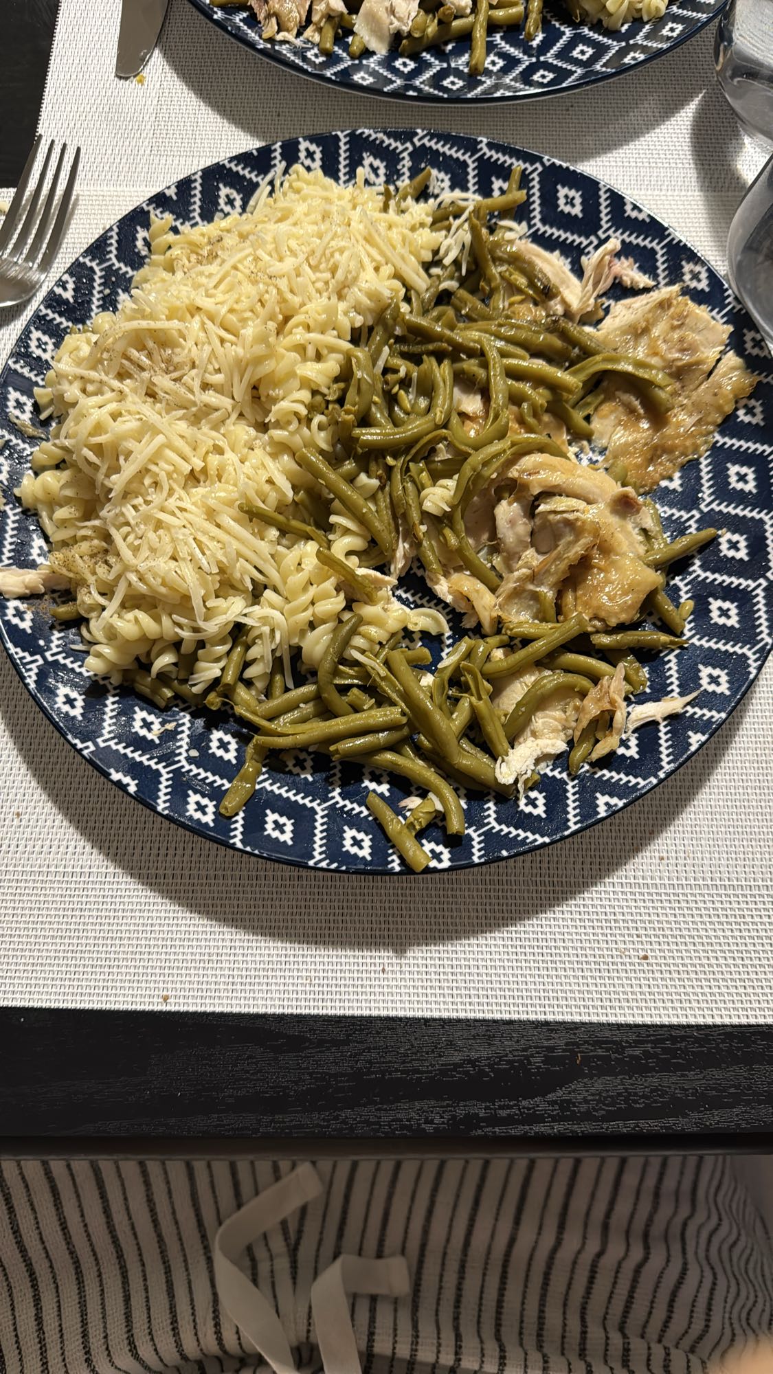 Poulet, haricots verts, pâtes