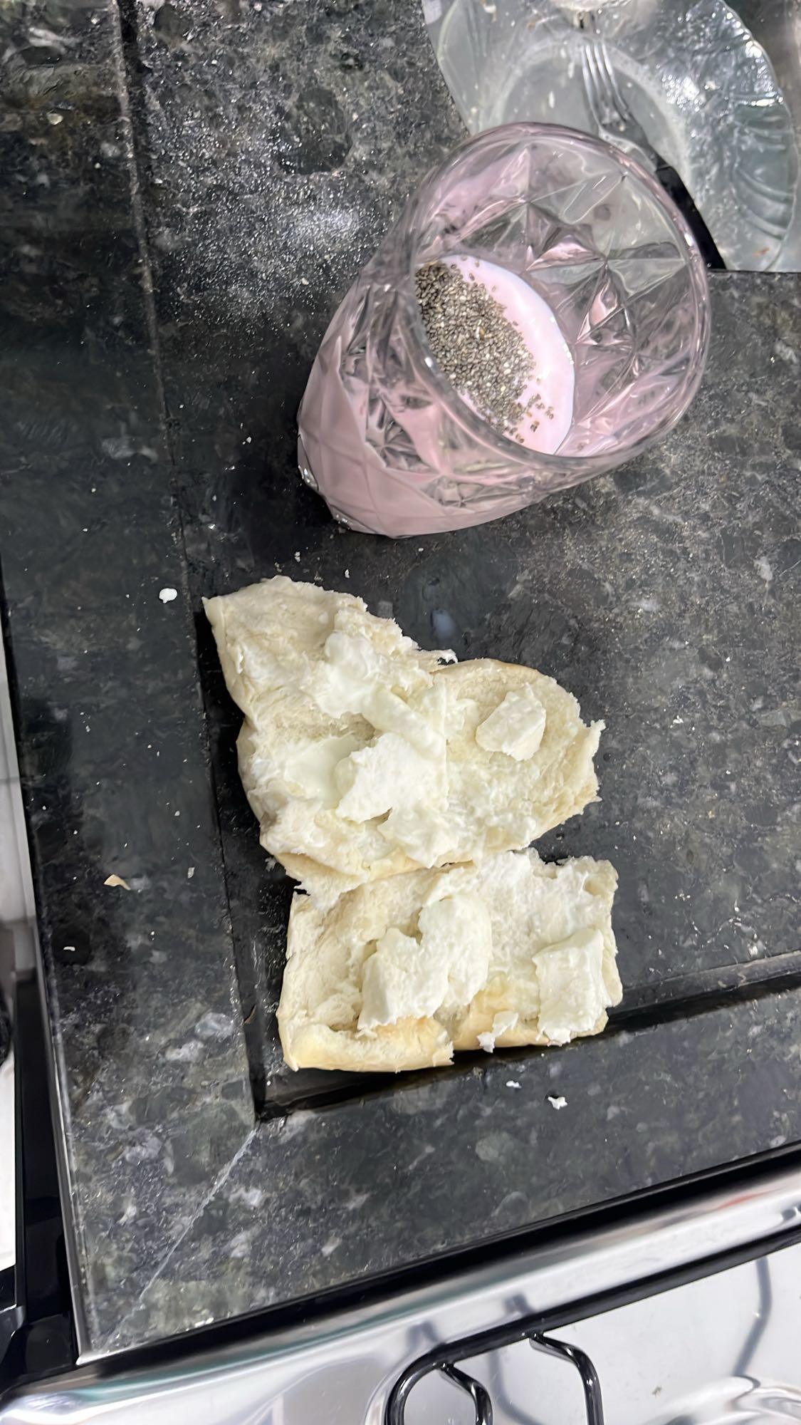 Pão com queijo e vitamina