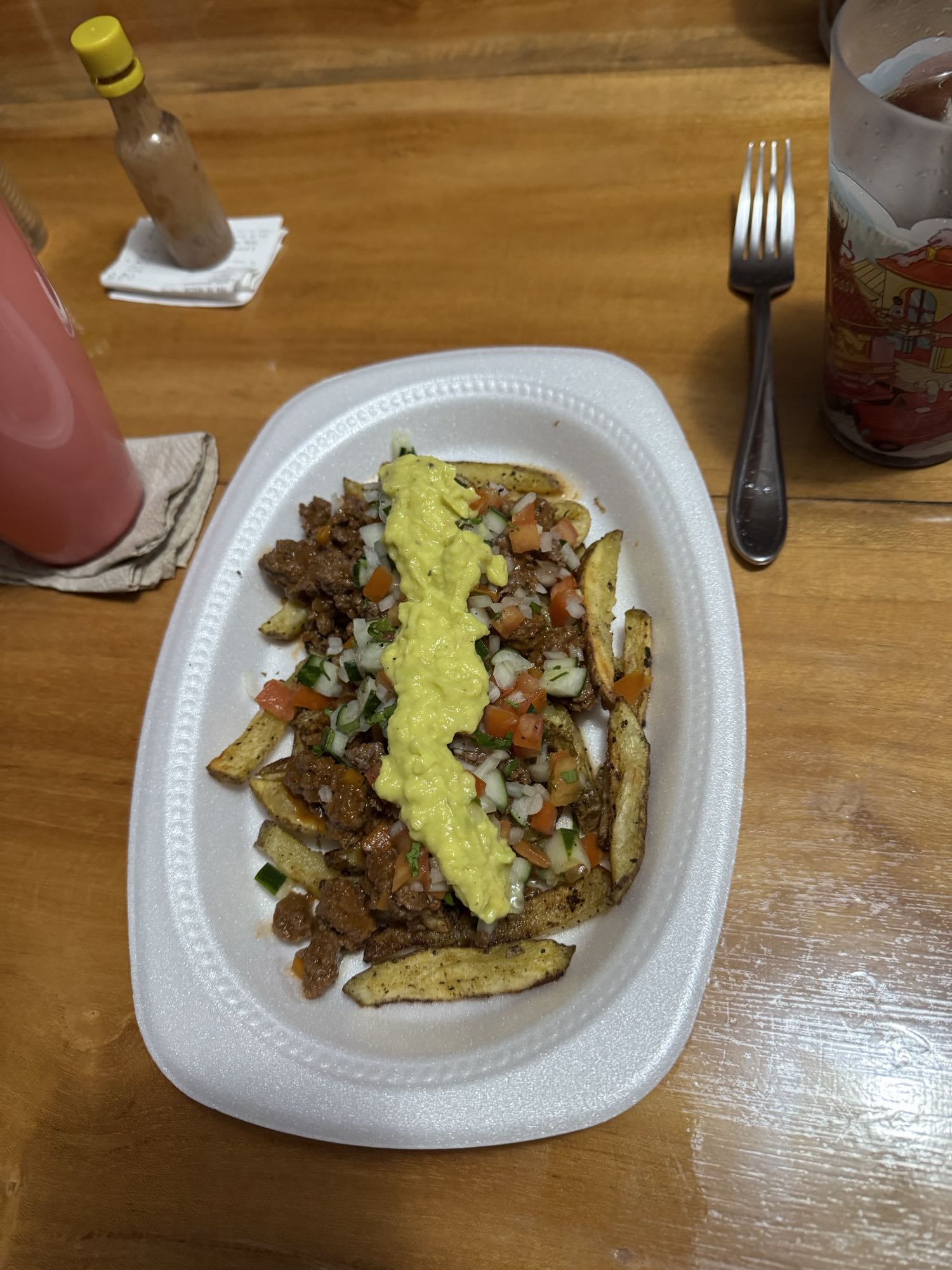 papas con carne y guacamole