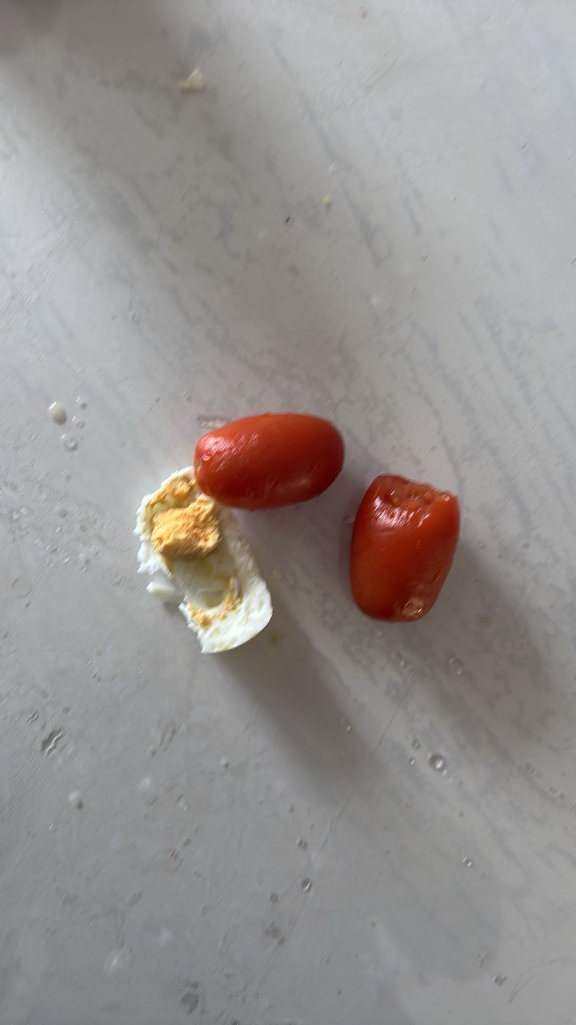 Яйцо и помидоры