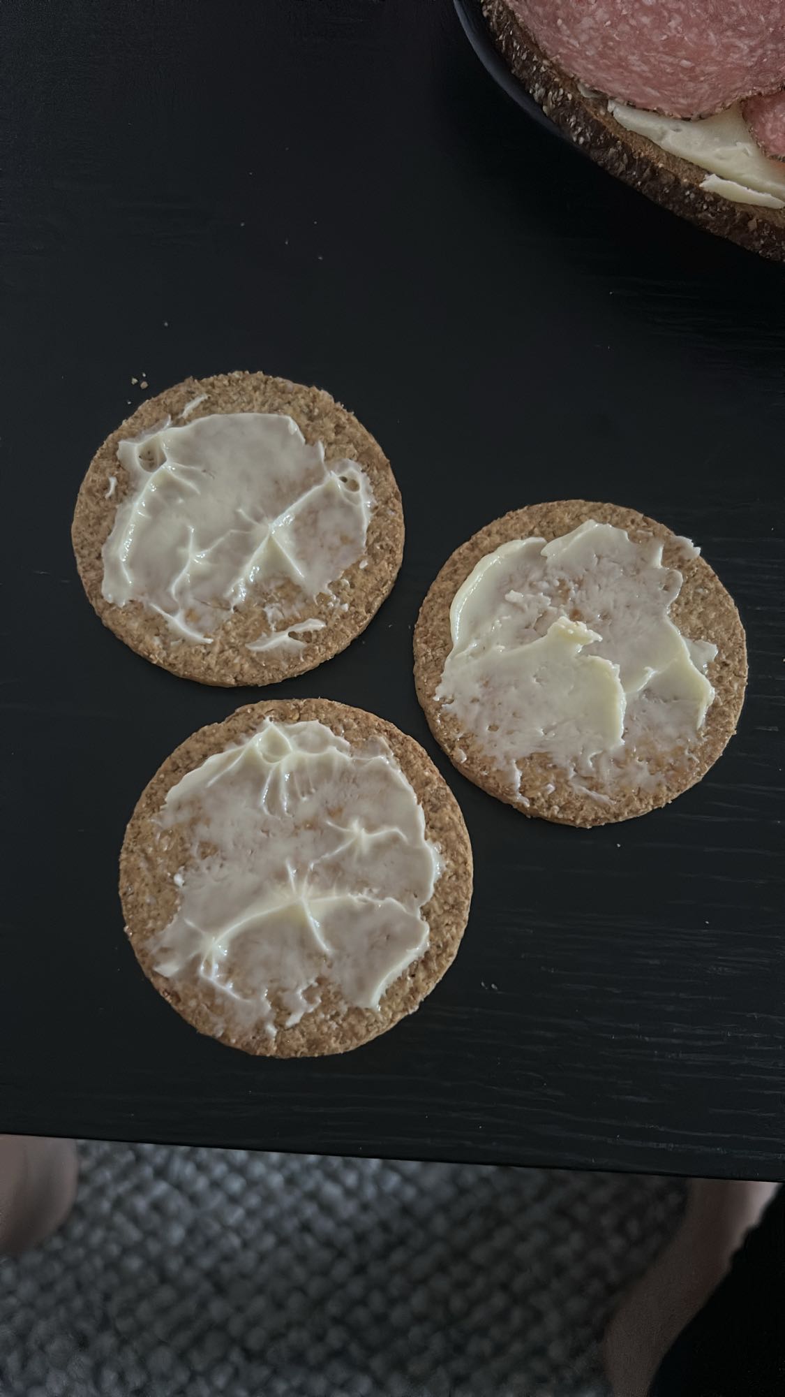 Knäckebröd med smör