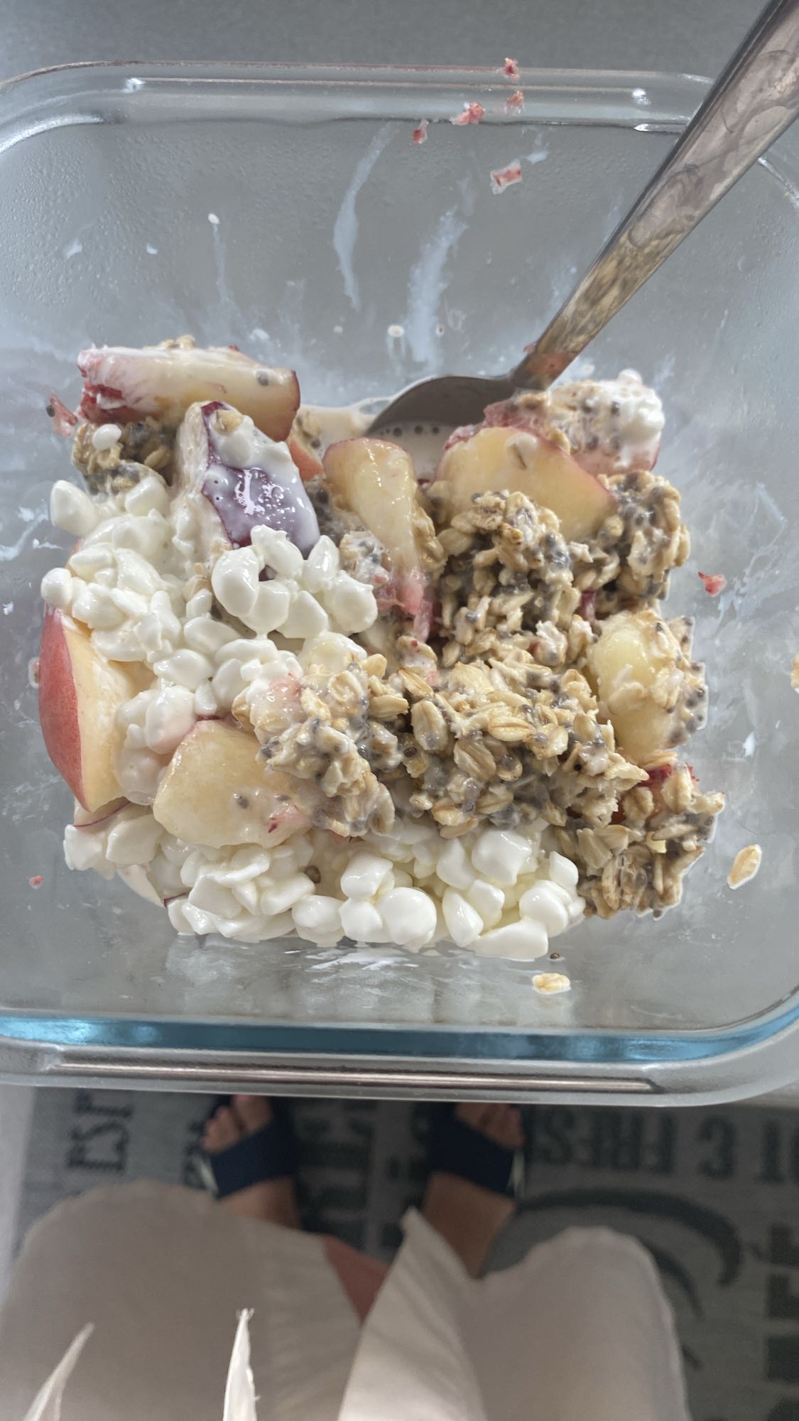 owsianka z twarogiem i owocami