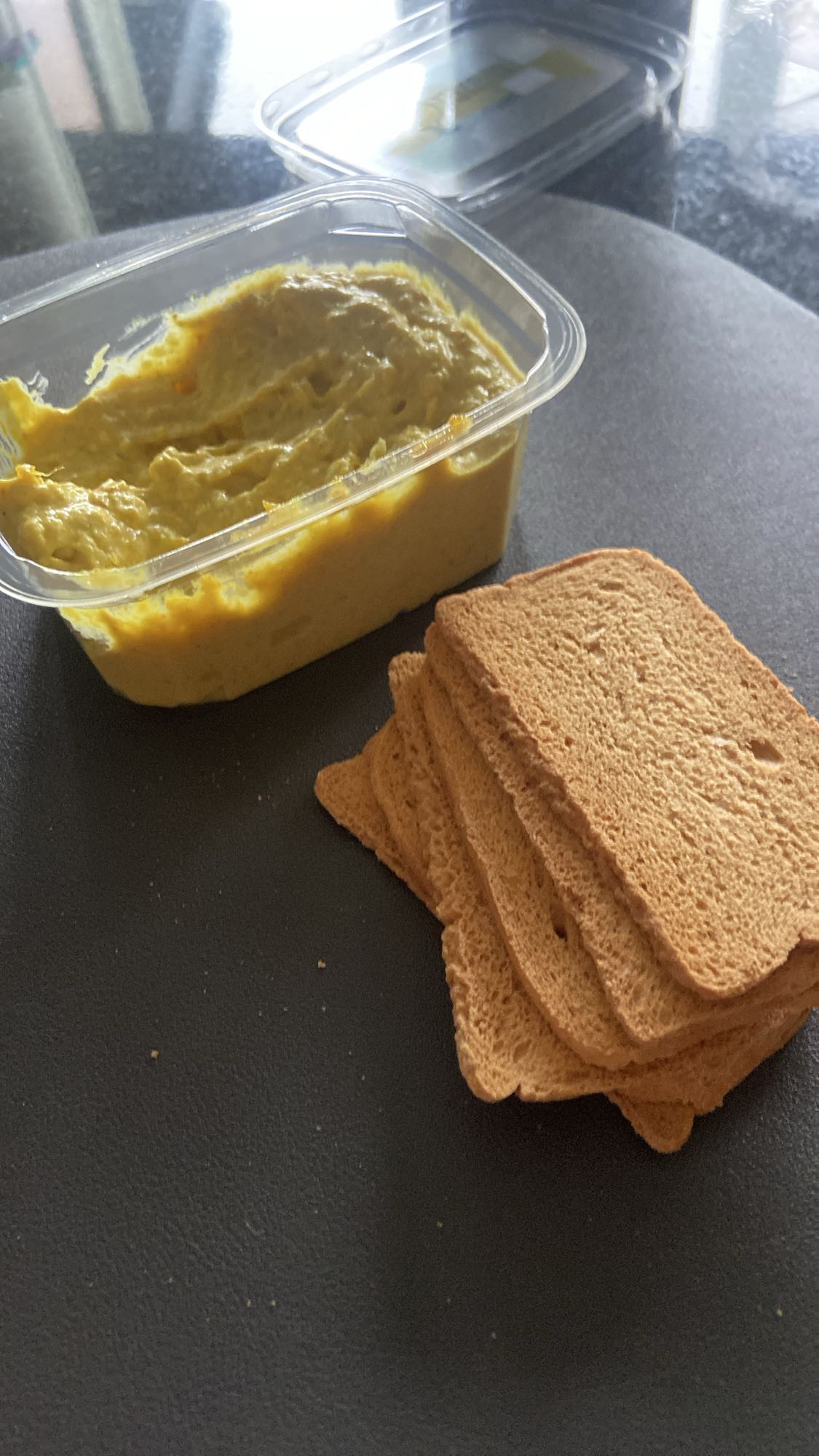 Toast met hummus