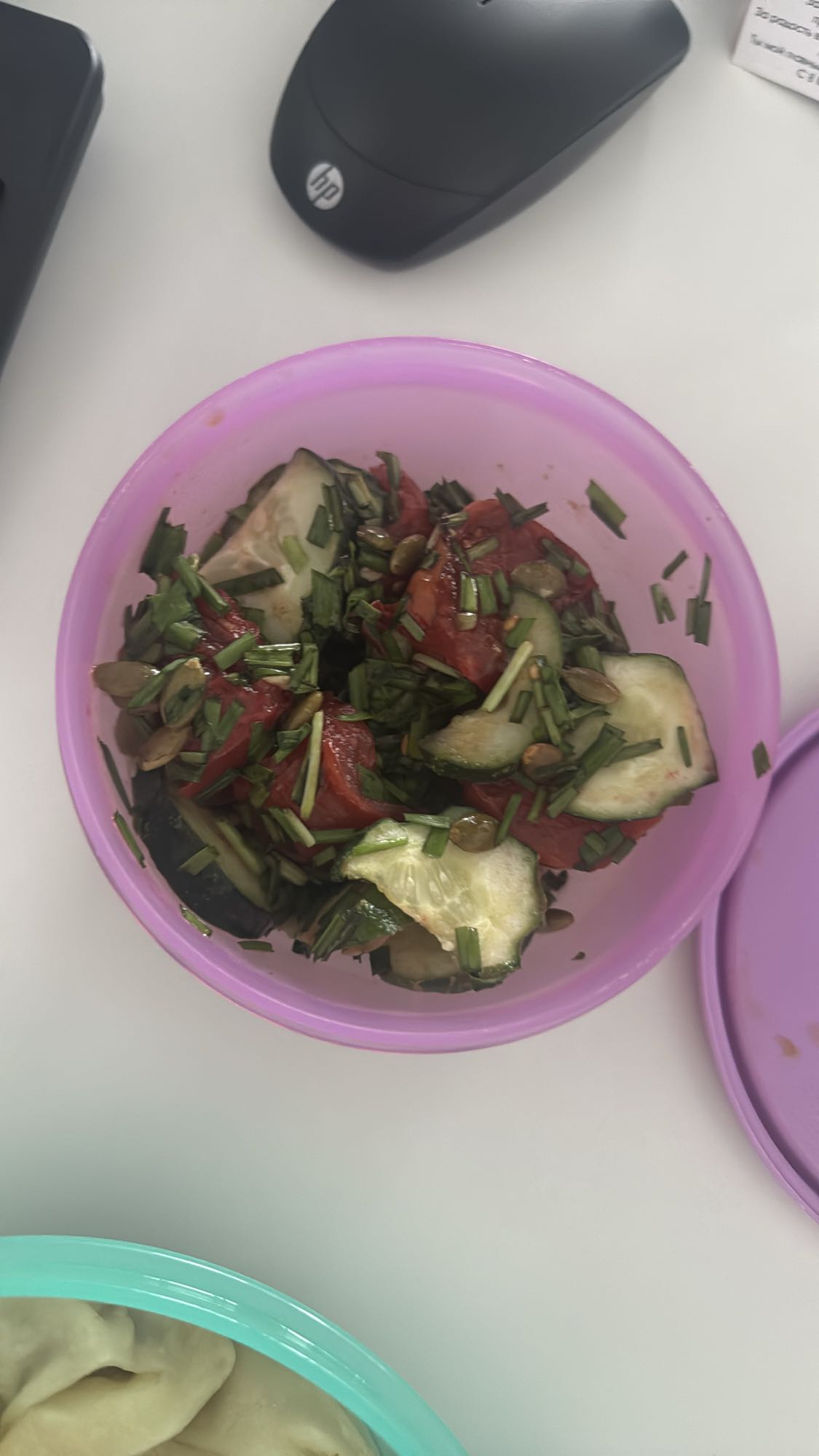 овощной салат с семечками