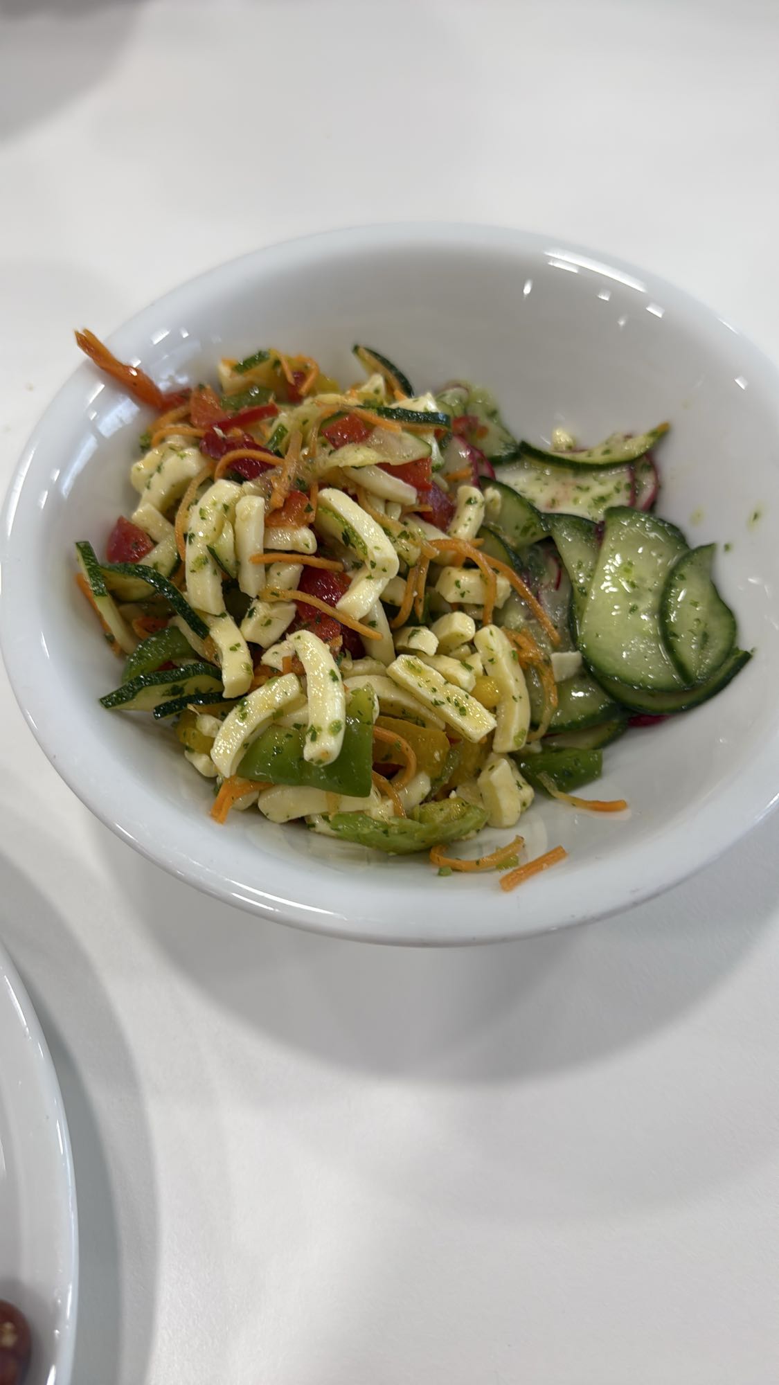 sałatka warzywna z serem