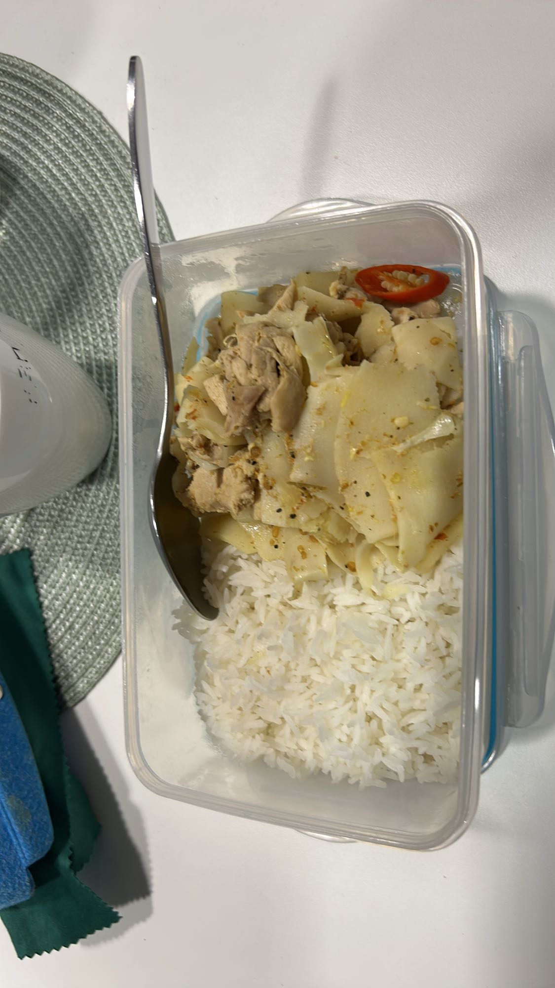 Kylling med ris og bambus