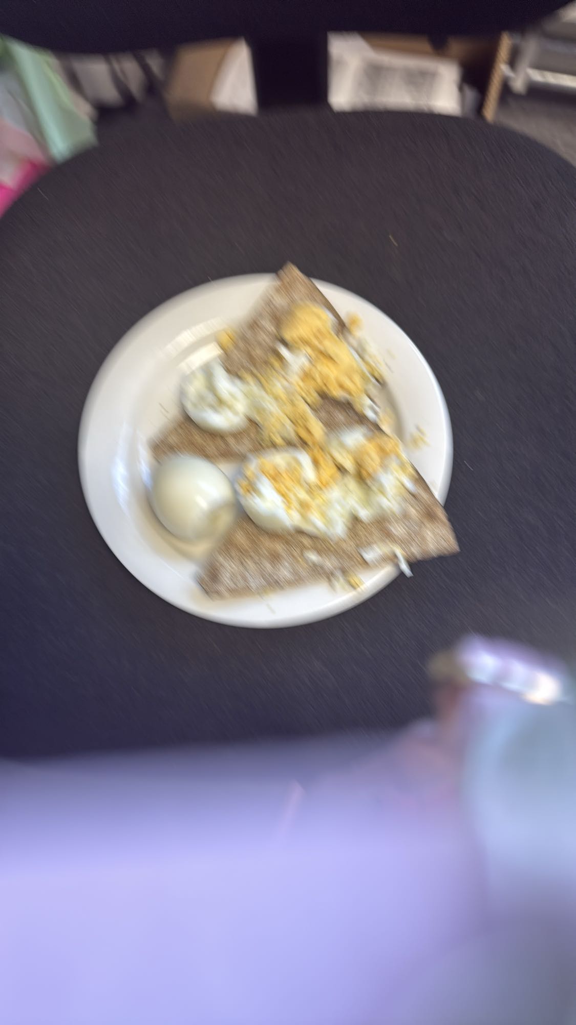 Knäckebröd med ägg