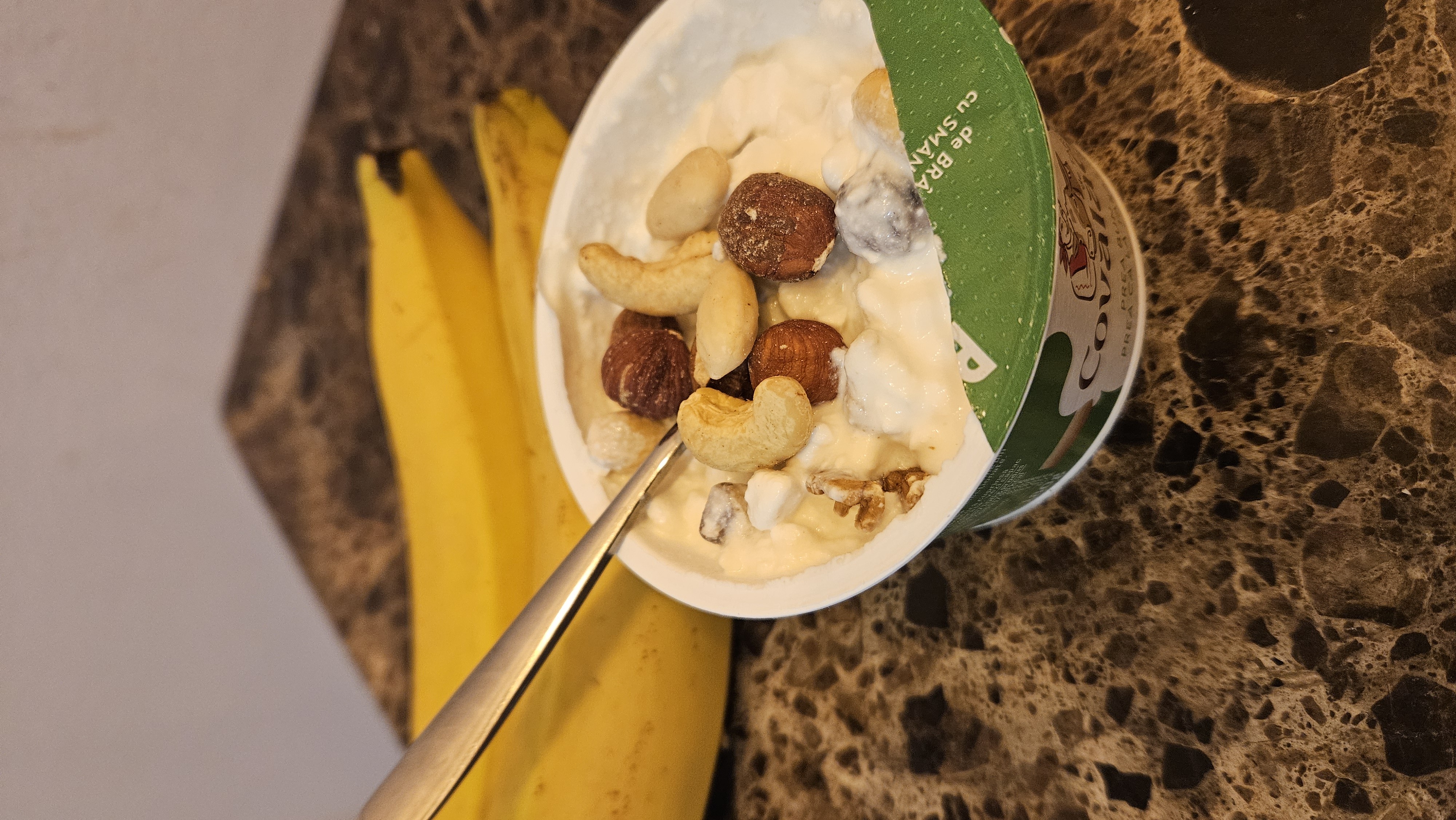 Yogurt with nuts and banana