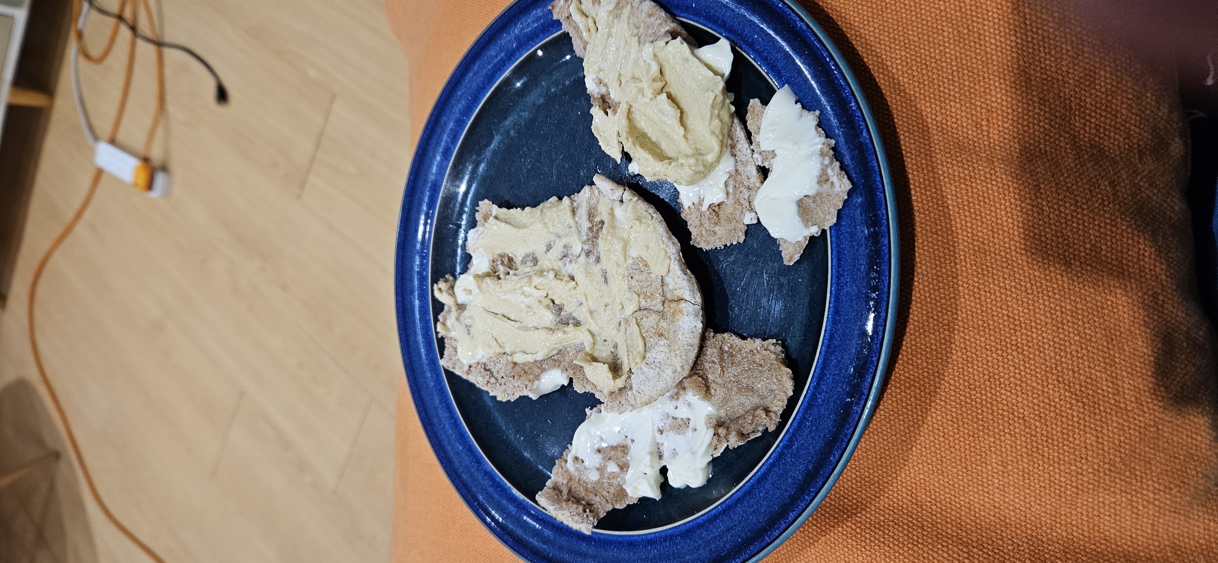 Crispbread with spreads
