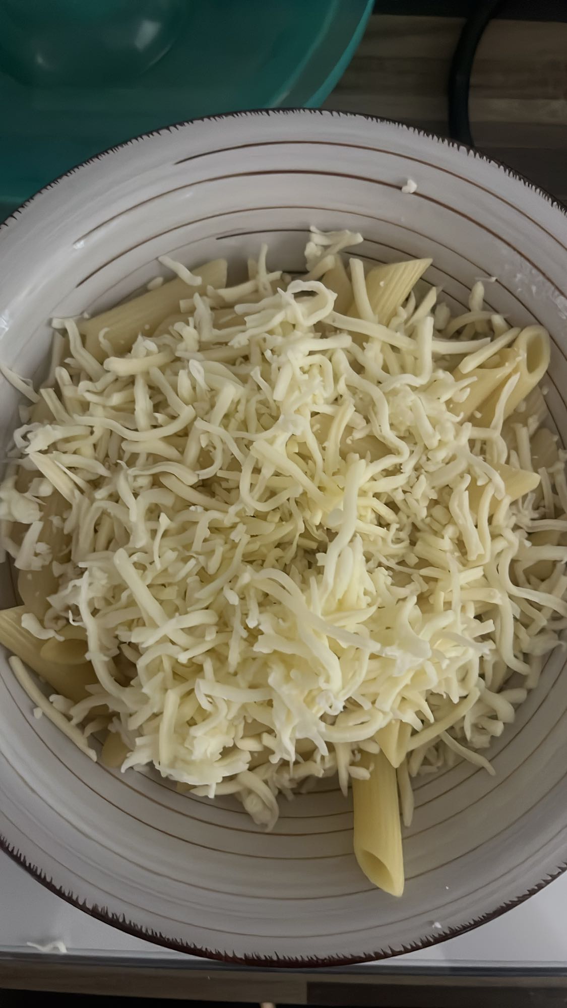 pasta con queso rallado