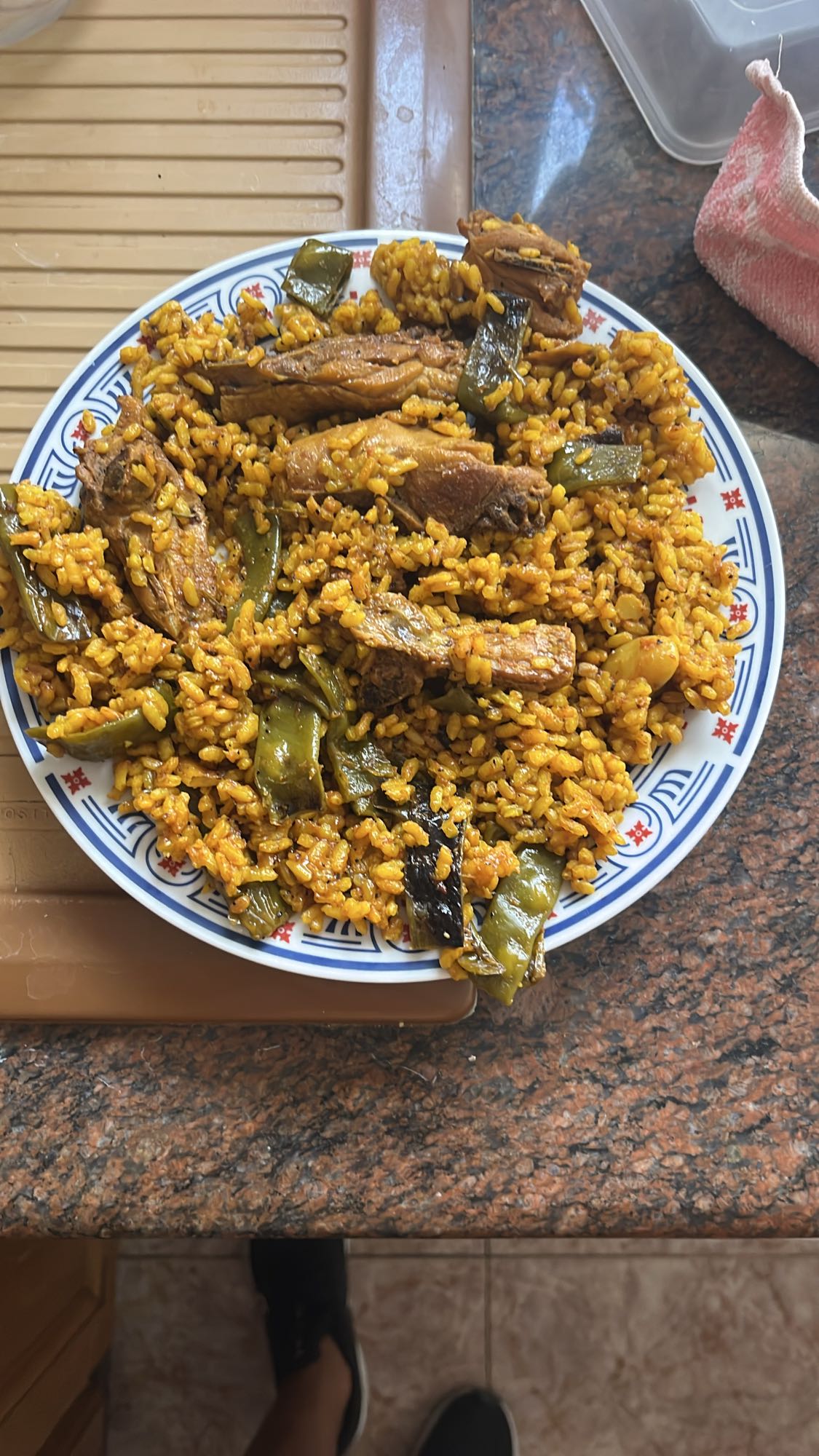 arroz con costillas y pimientos