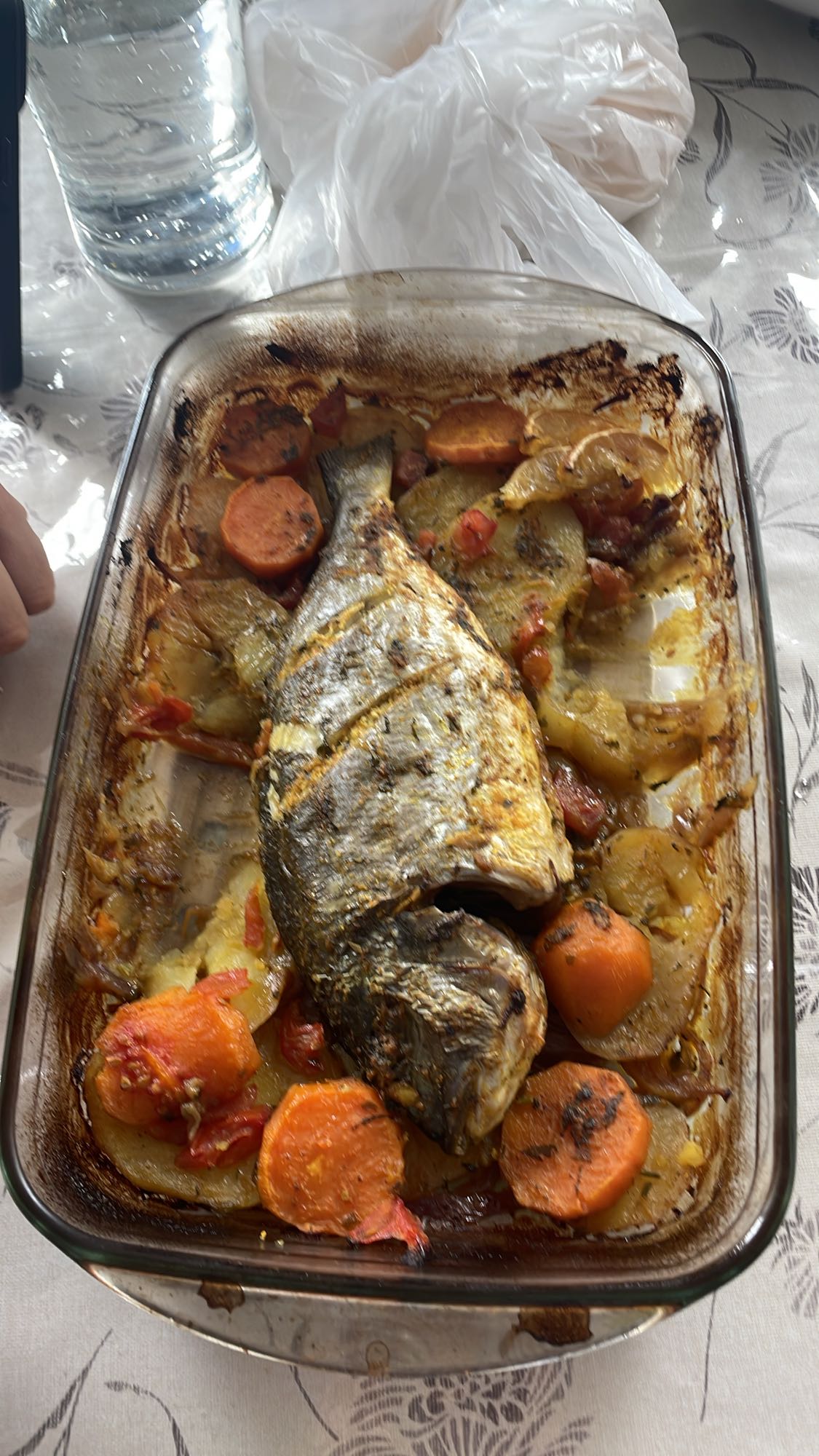 Dorada al horno con verduras