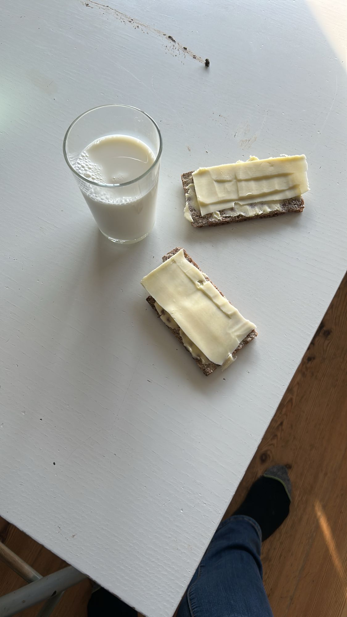 Knäckebröd med ost & mjölk