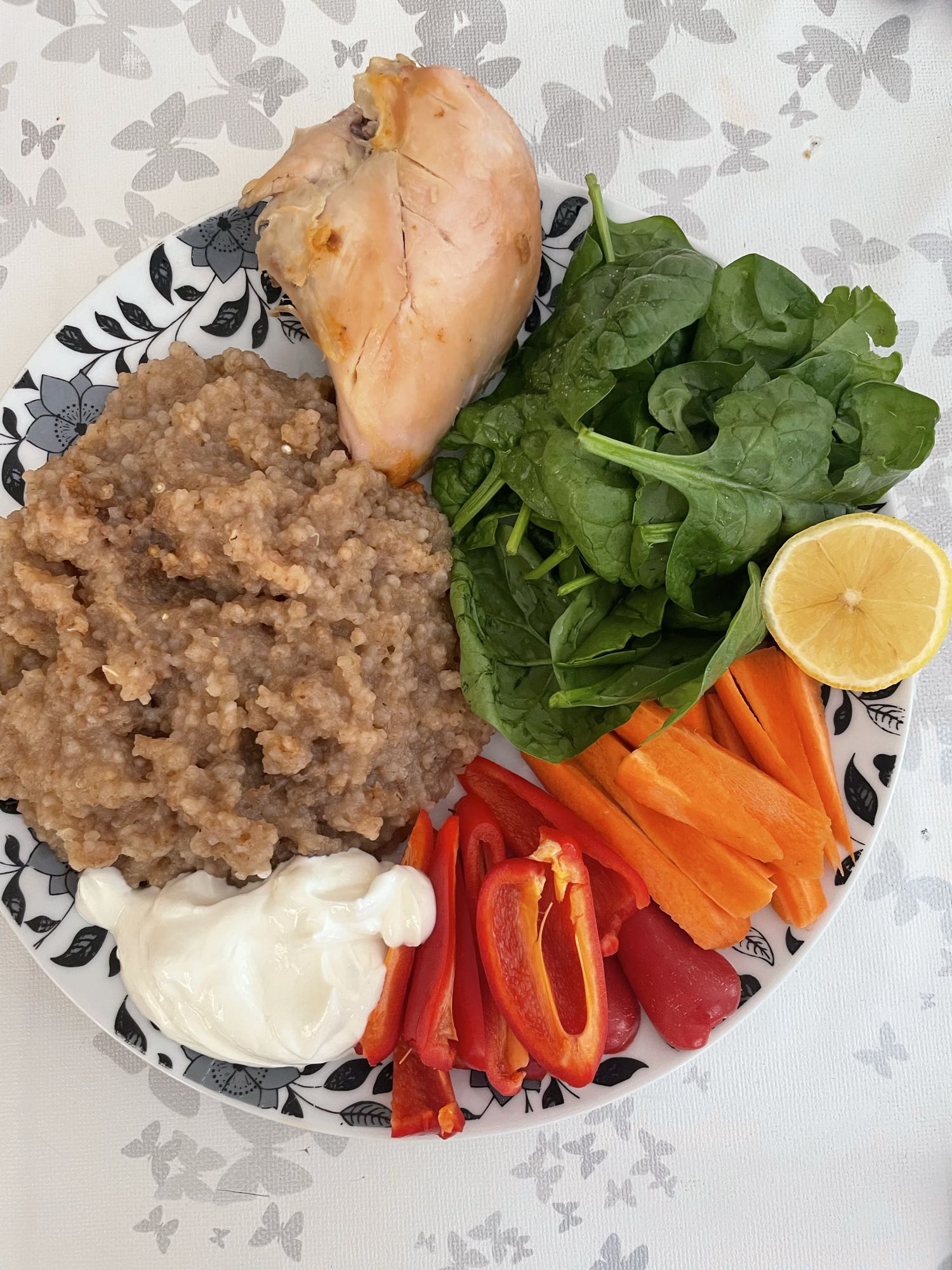 Hähnchen mit Quinoa und Gemüse