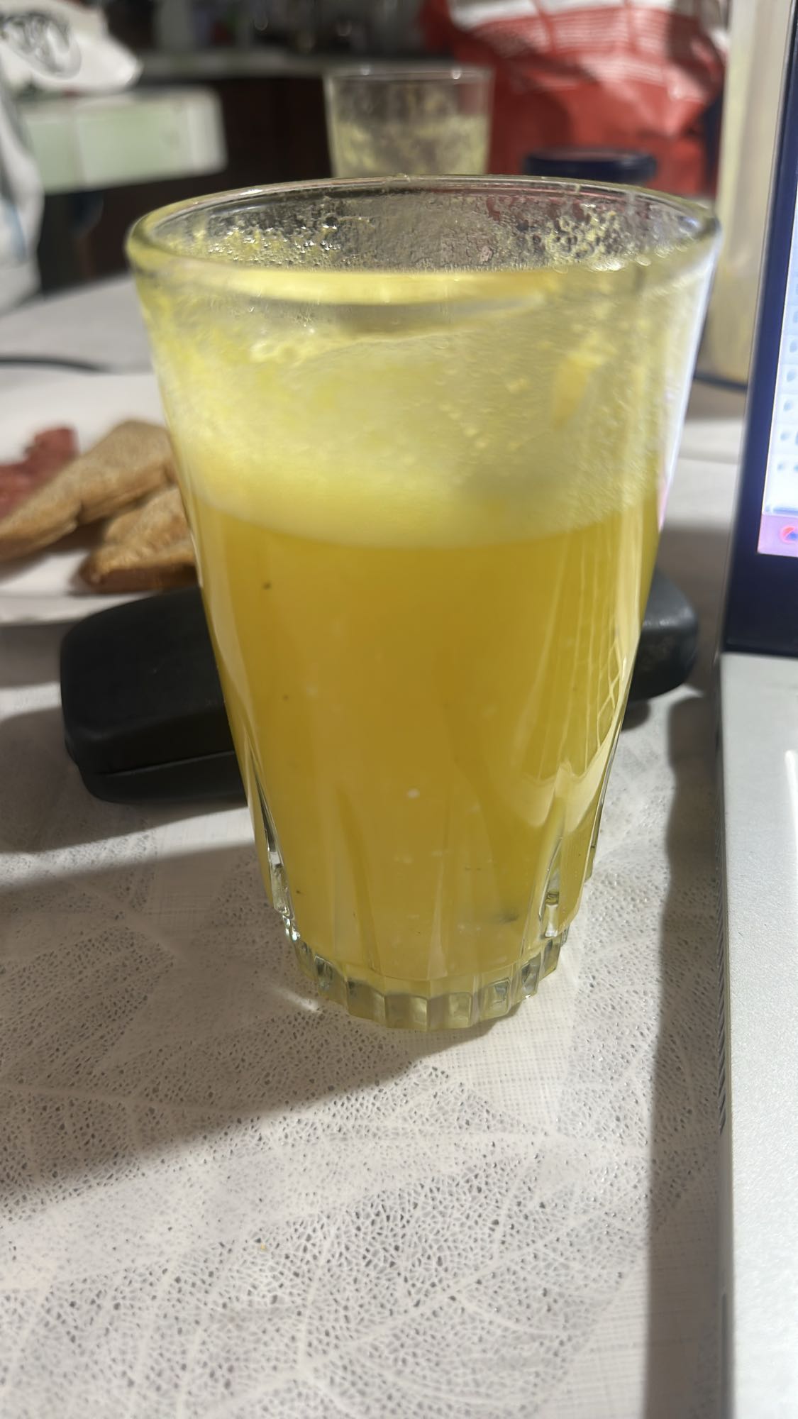 jugo de naranja fresco