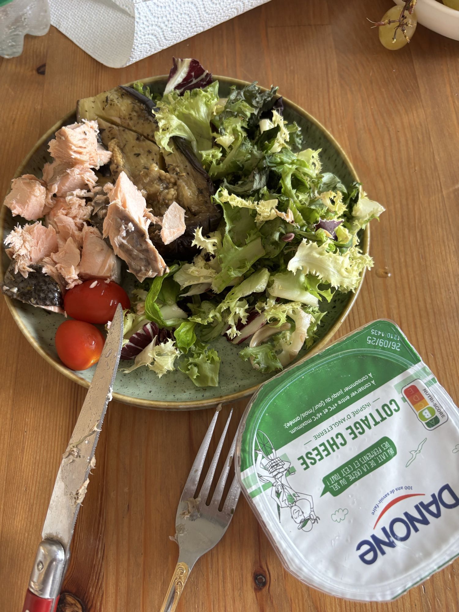 Saumon et salade mixte