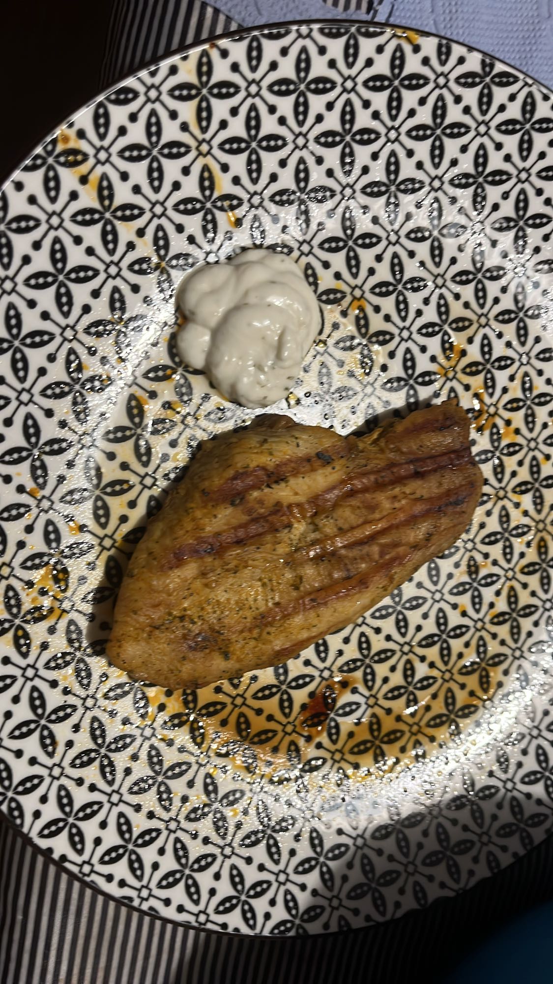 Пилешко с дип