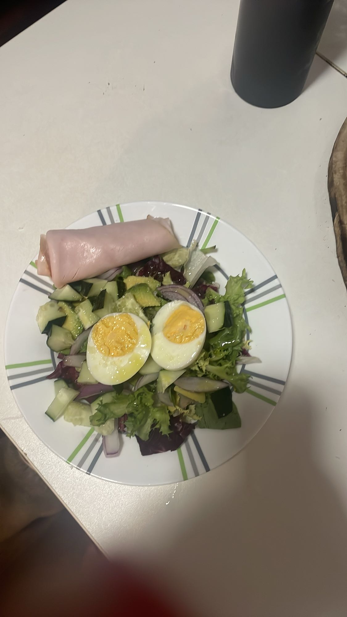 Ensalada con huevo y jamón
