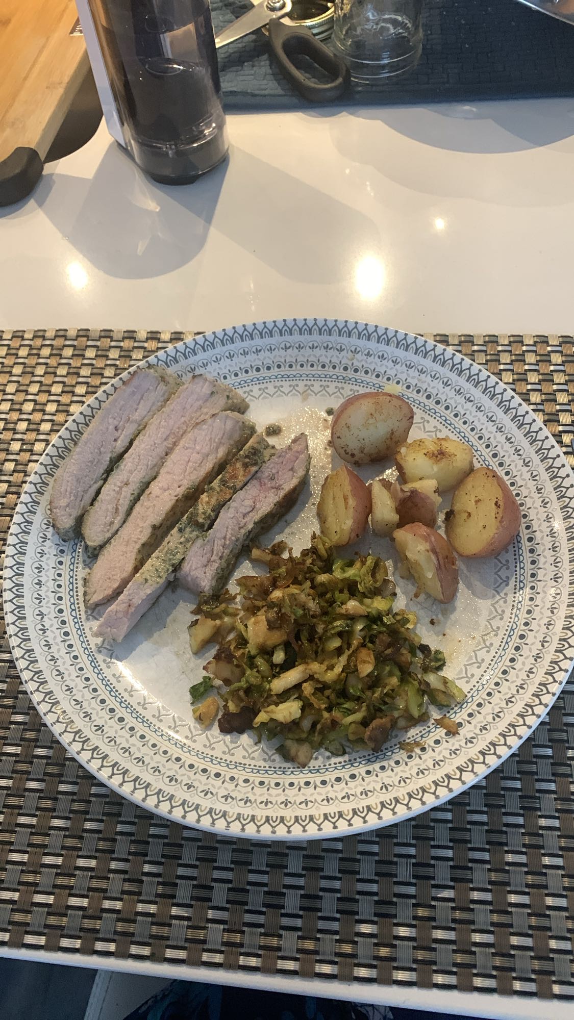 Porc, pommes de terre, choux