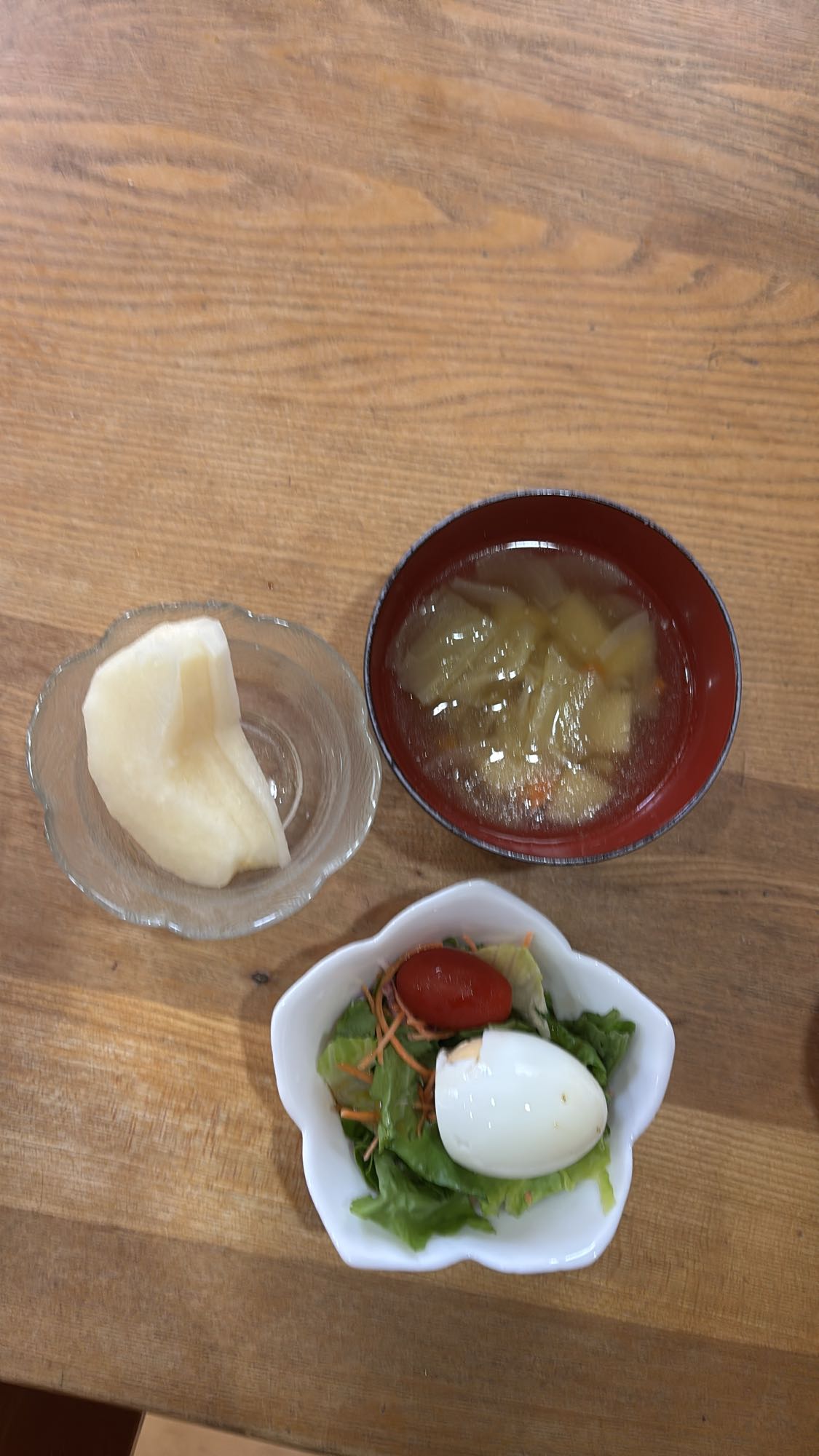 ゆで卵サラダとスープ