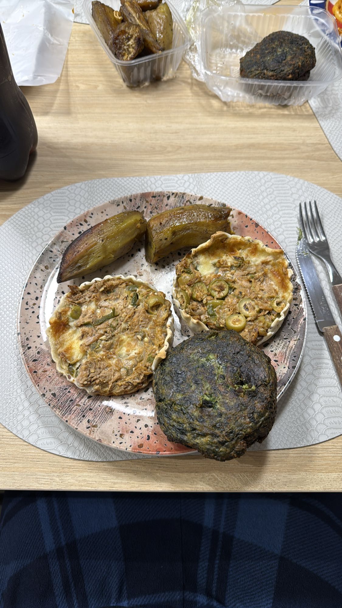 Tartaletas y papas asadas