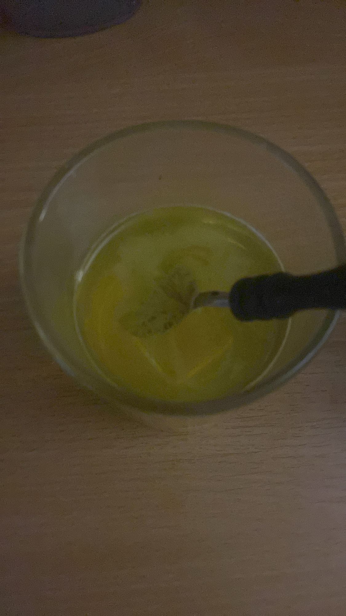 surowe żółtka jaj