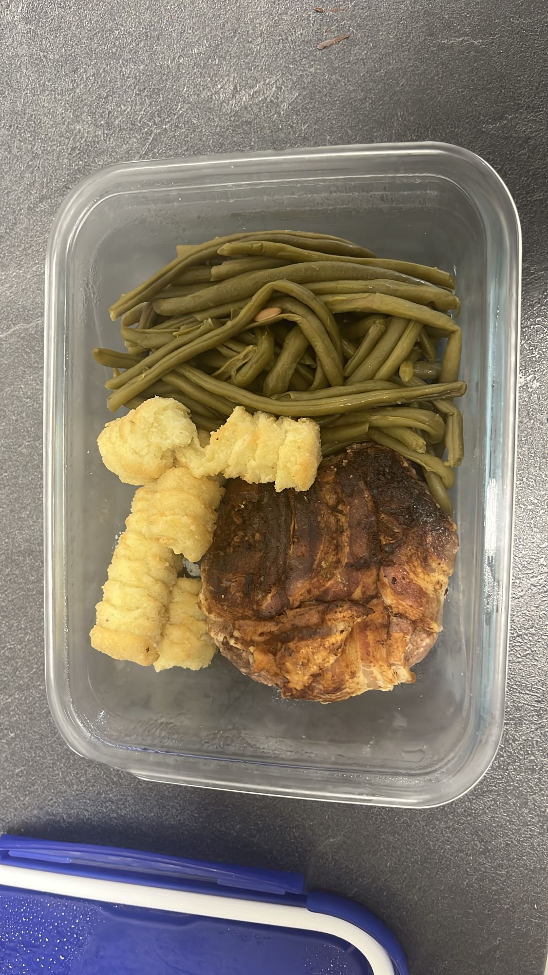 Rôti avec haricots verts