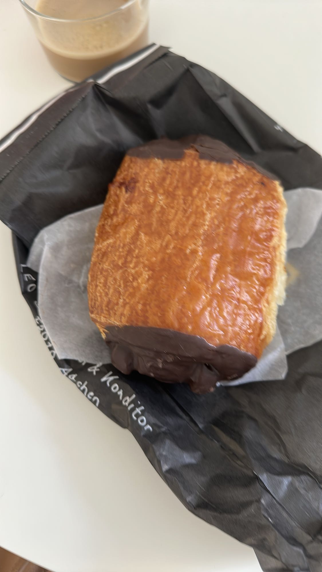 çikolatalı kruvasan