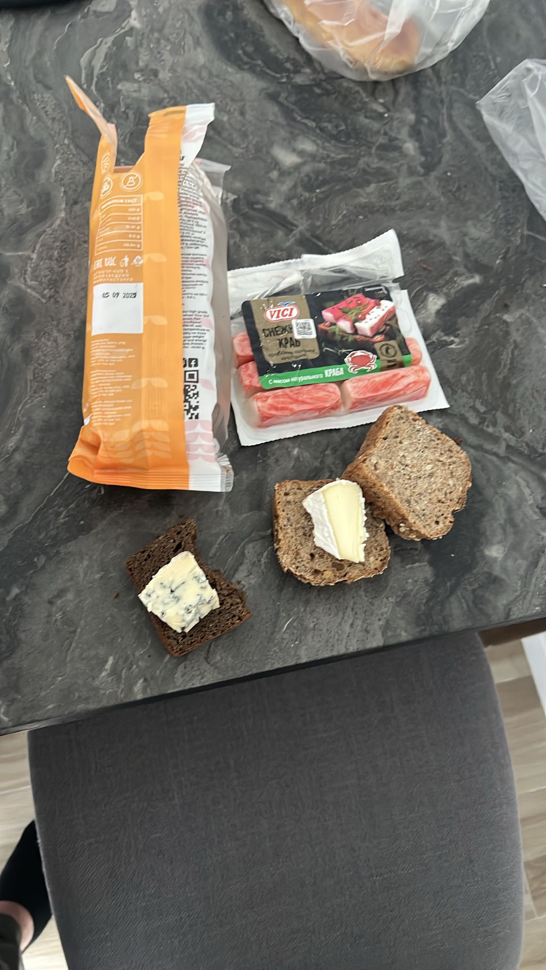 Հաց պանիրով և կռաբով