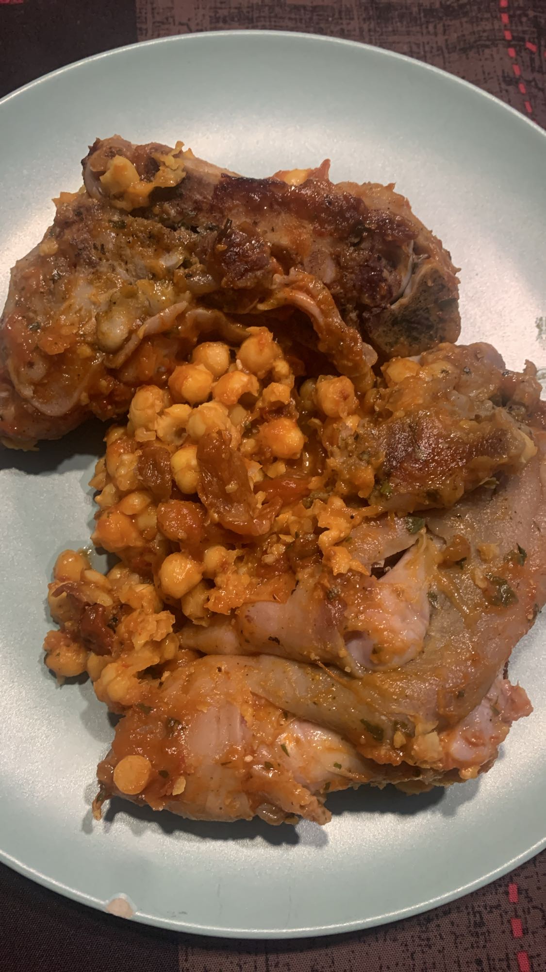 Cordero guisado con garbanzos