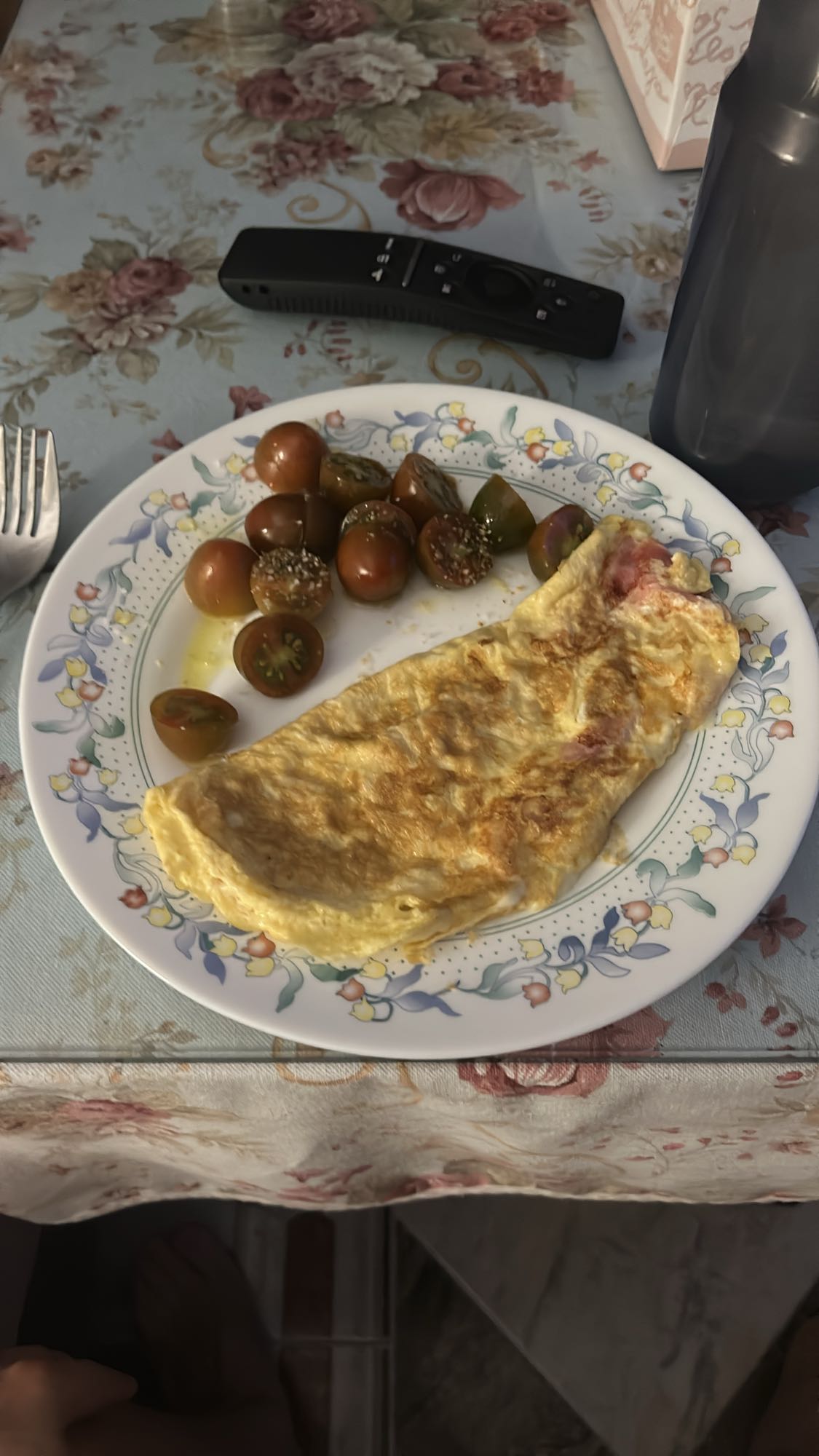 omelette con tomates