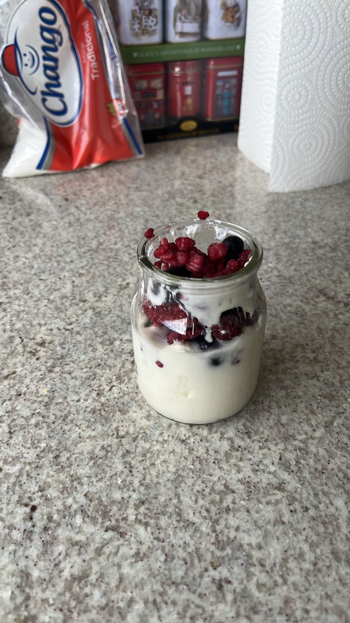 yogur con frutos rojos