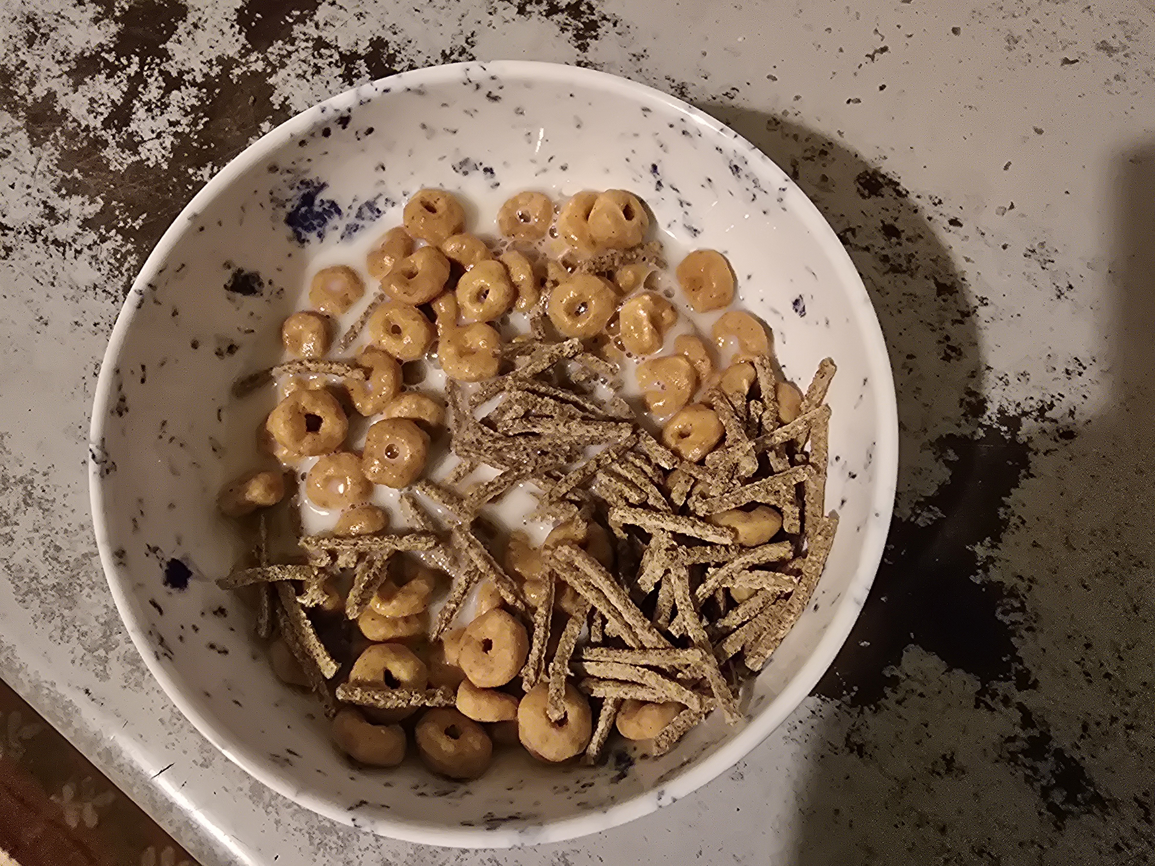 Cereal with bran and milk