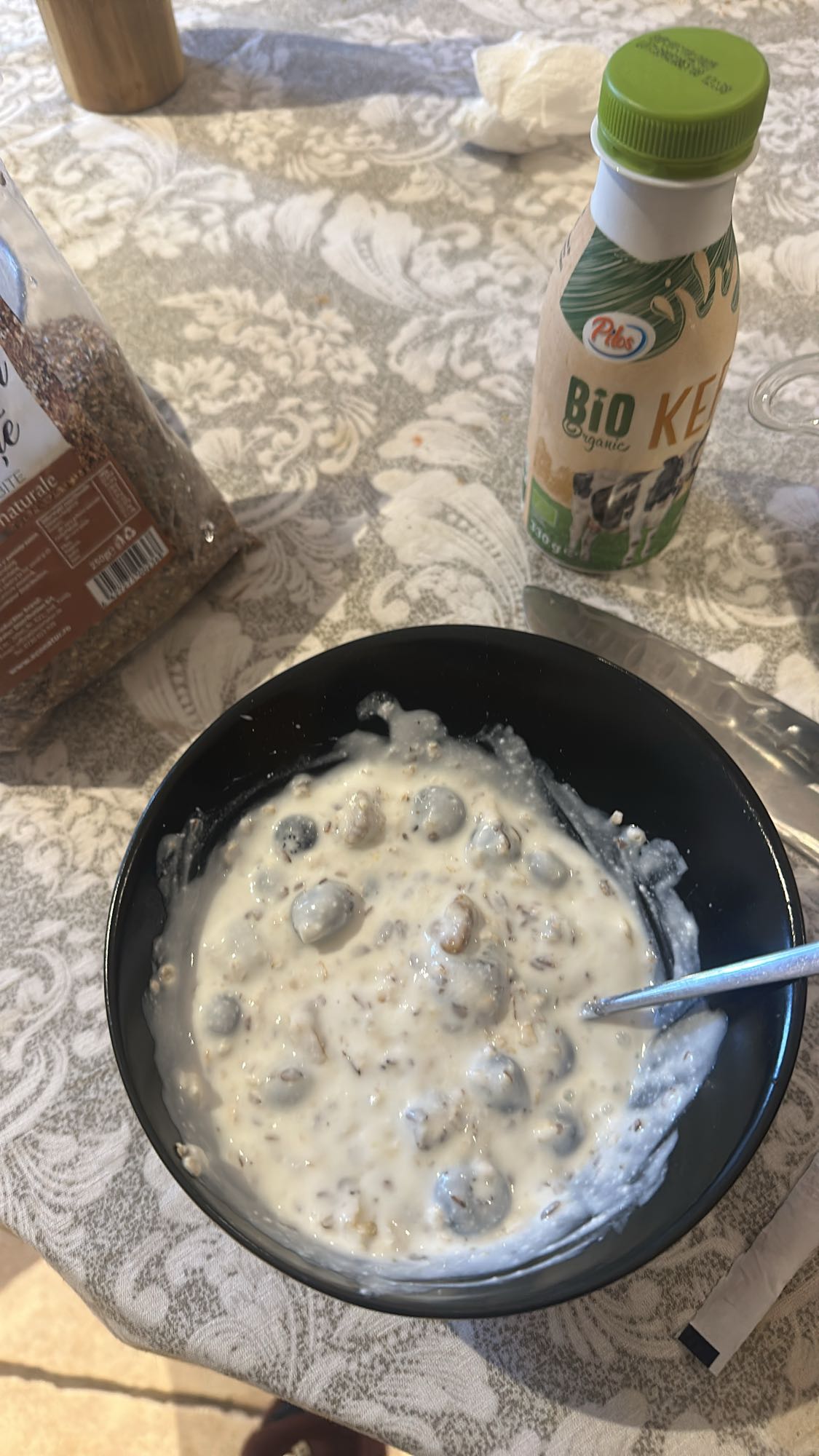 Kefir cu semințe și afine