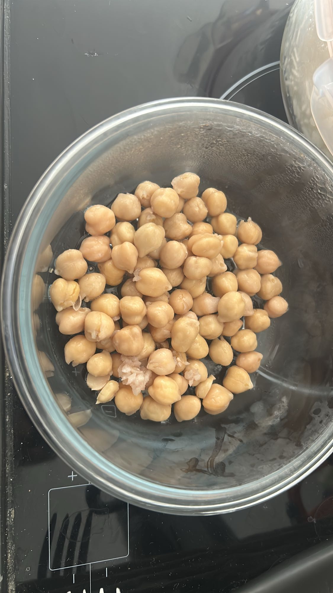 Pois chiche cuit en vinaigrette à l’ail