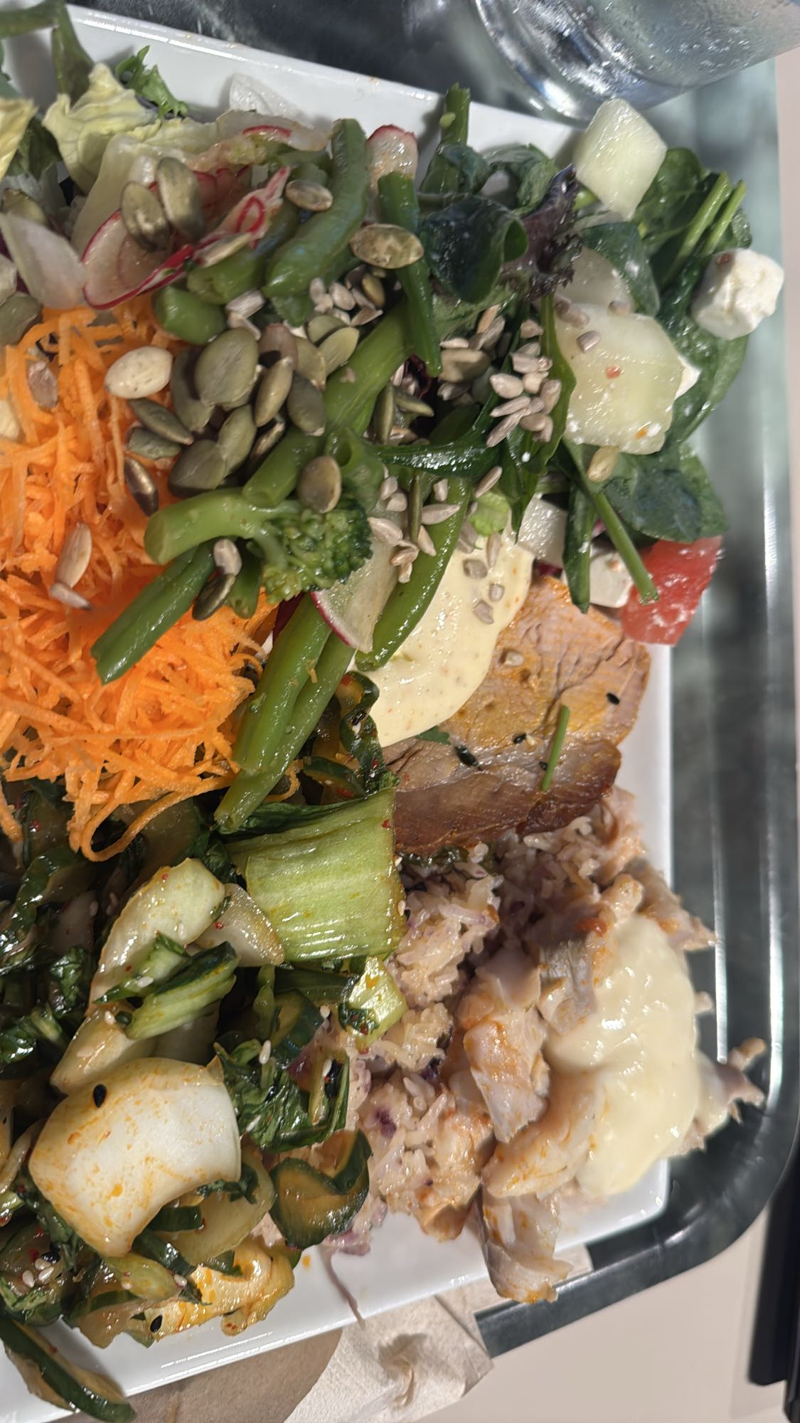 Blandad hälsotallrik