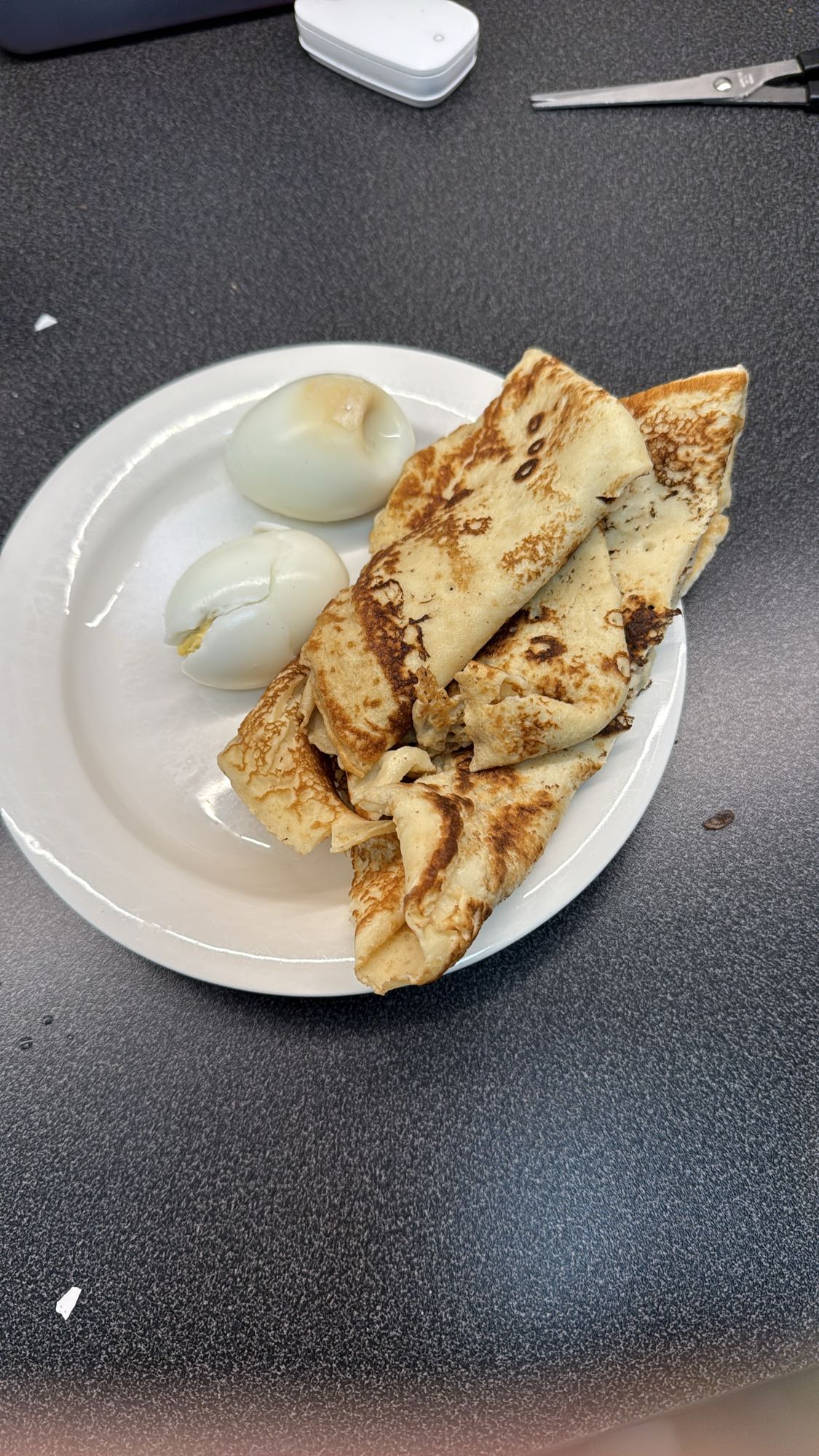 Pannkakor med kokta ägg