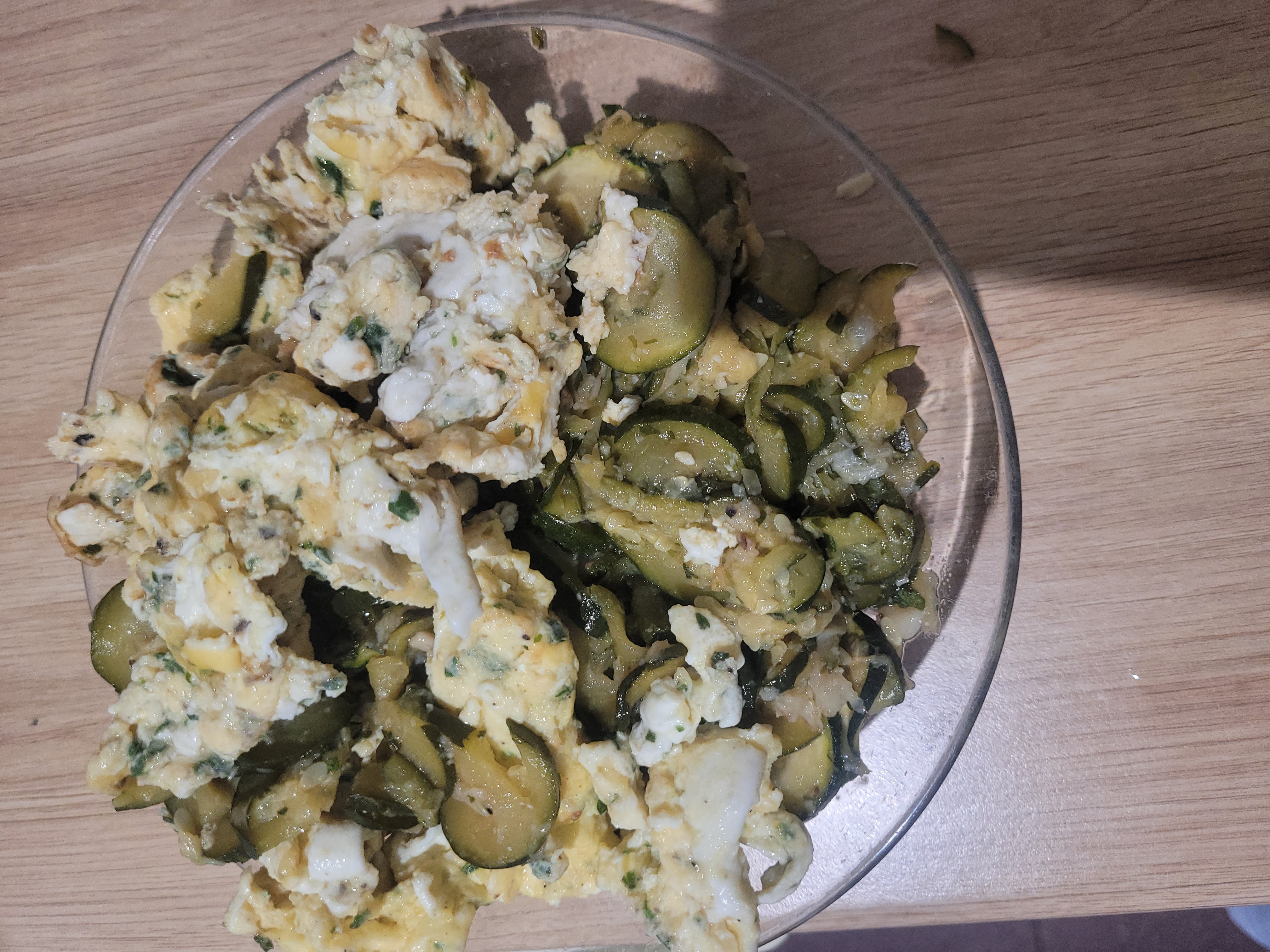 Oeufs brouillés courgettes