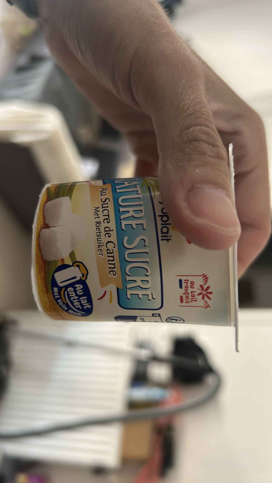 Yaourt sucré au lait entier