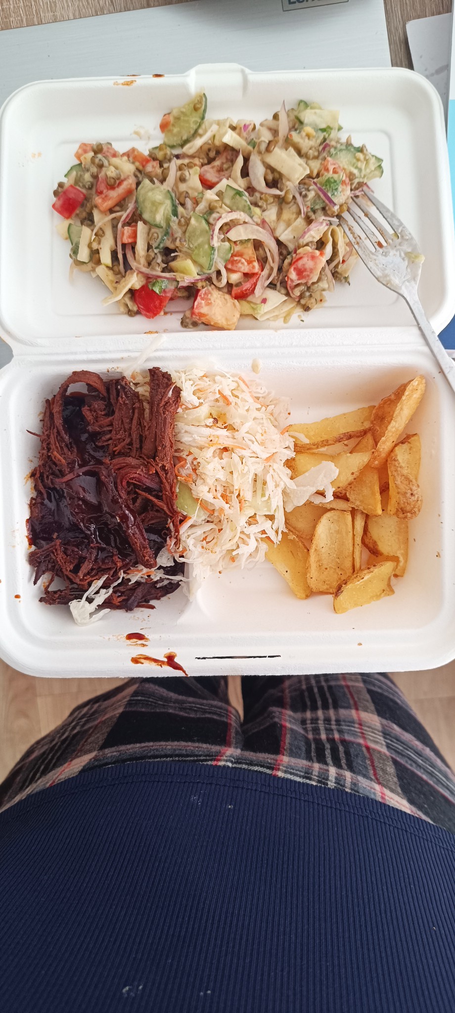 BBQ beef with salad & wedges