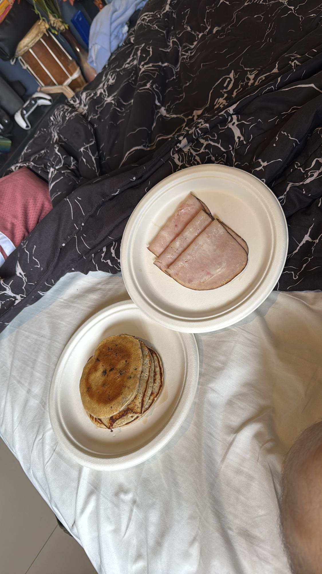 Panqueques con jamón de pavo