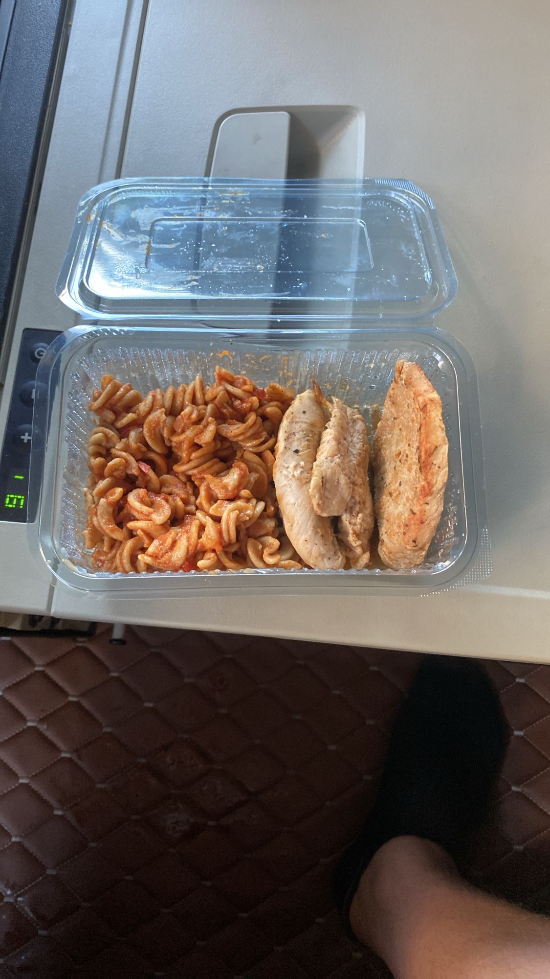 Paste cu piept de pui