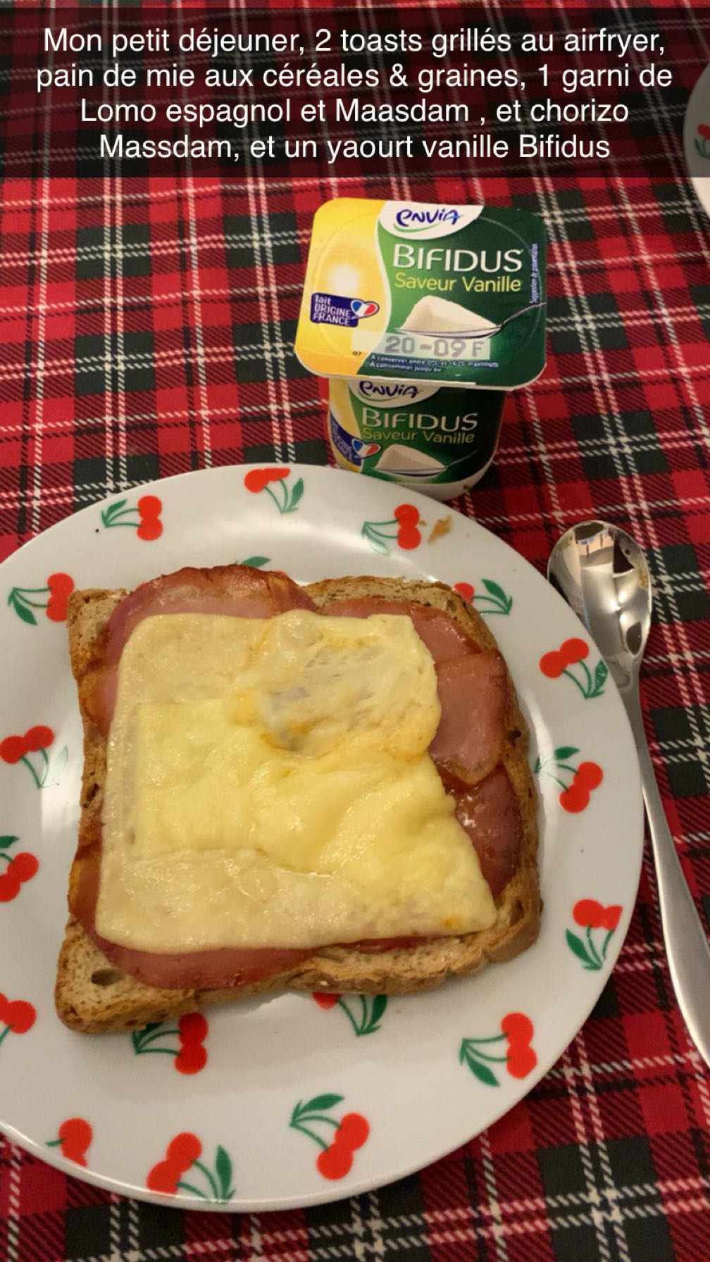 Toast fromage et yaourt